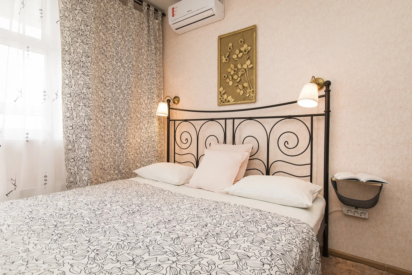 Апартаменты HomeHotel Бурнаковский