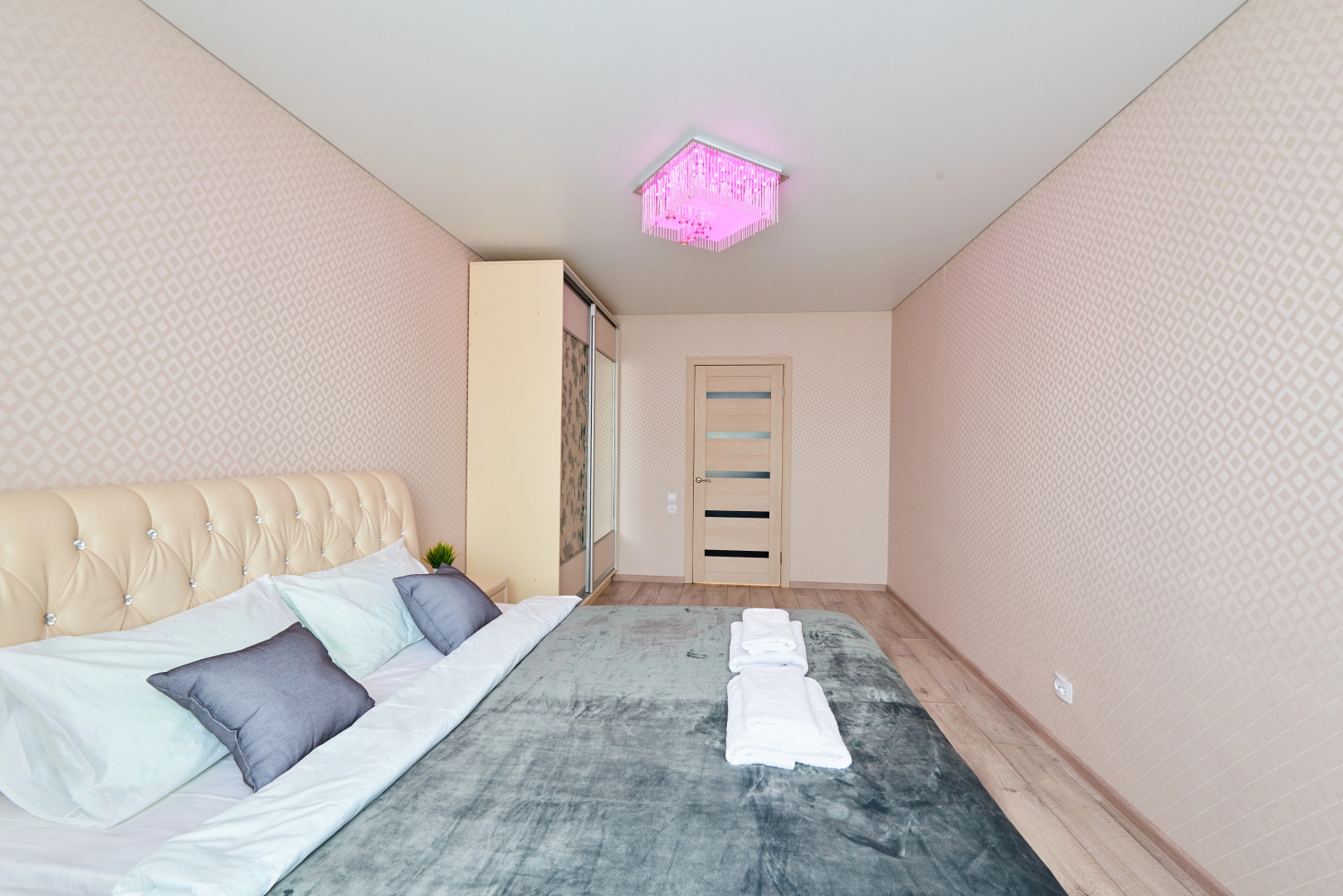 Апартаменты Двухкомнатные Sutki VIP на Тамбовской 23