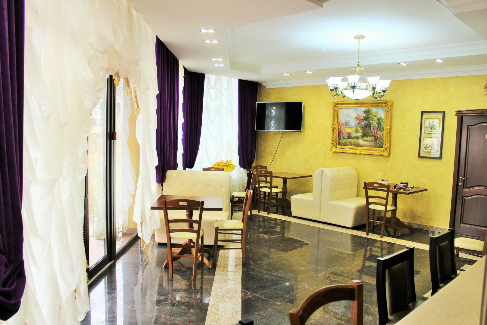 Отель Гермес