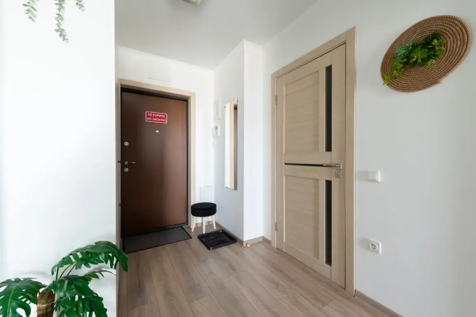 Апартаменты Novin House Contrast Home