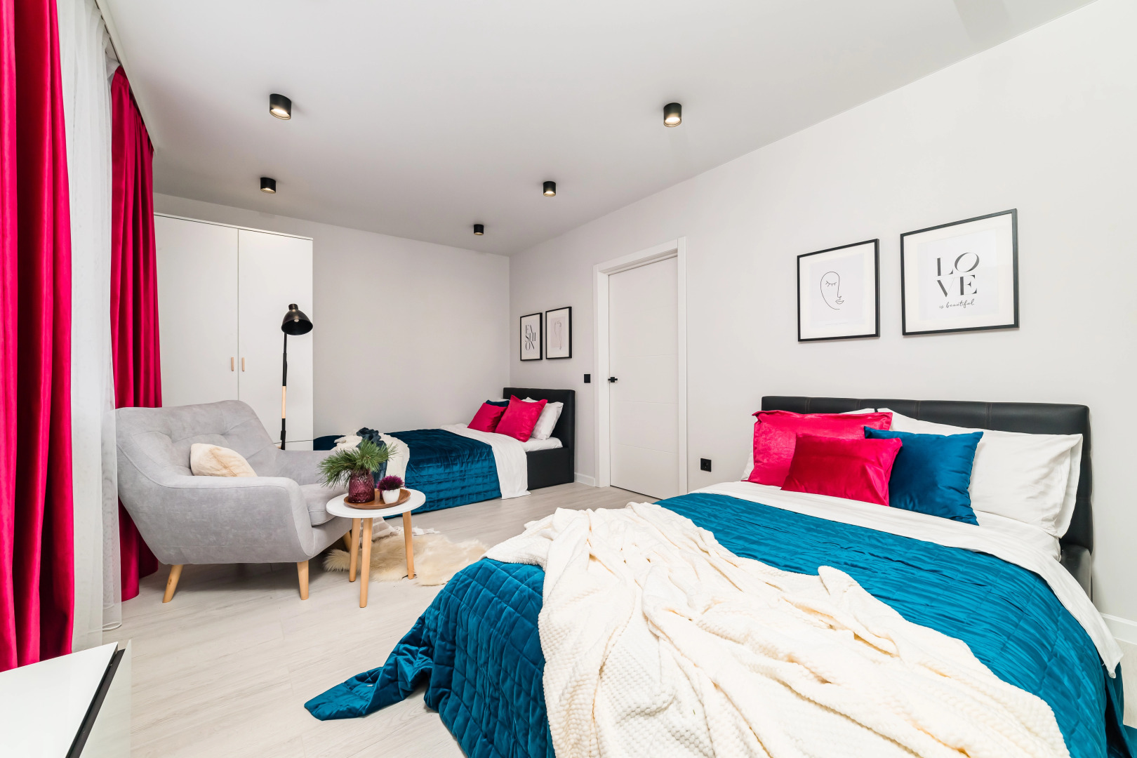 Апартаменты Четаева 14А