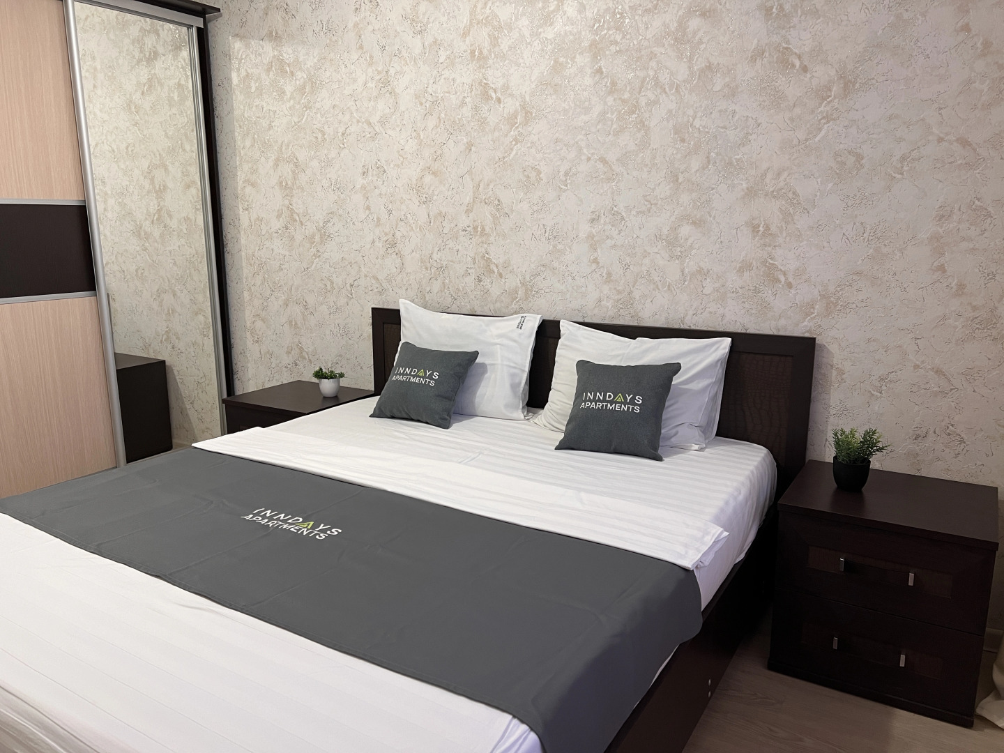 Апартаменты Inndays на Лейтейзена 4