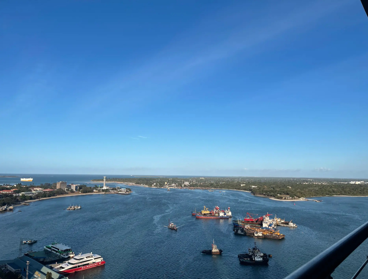 Апартаменты Fairview Luxury