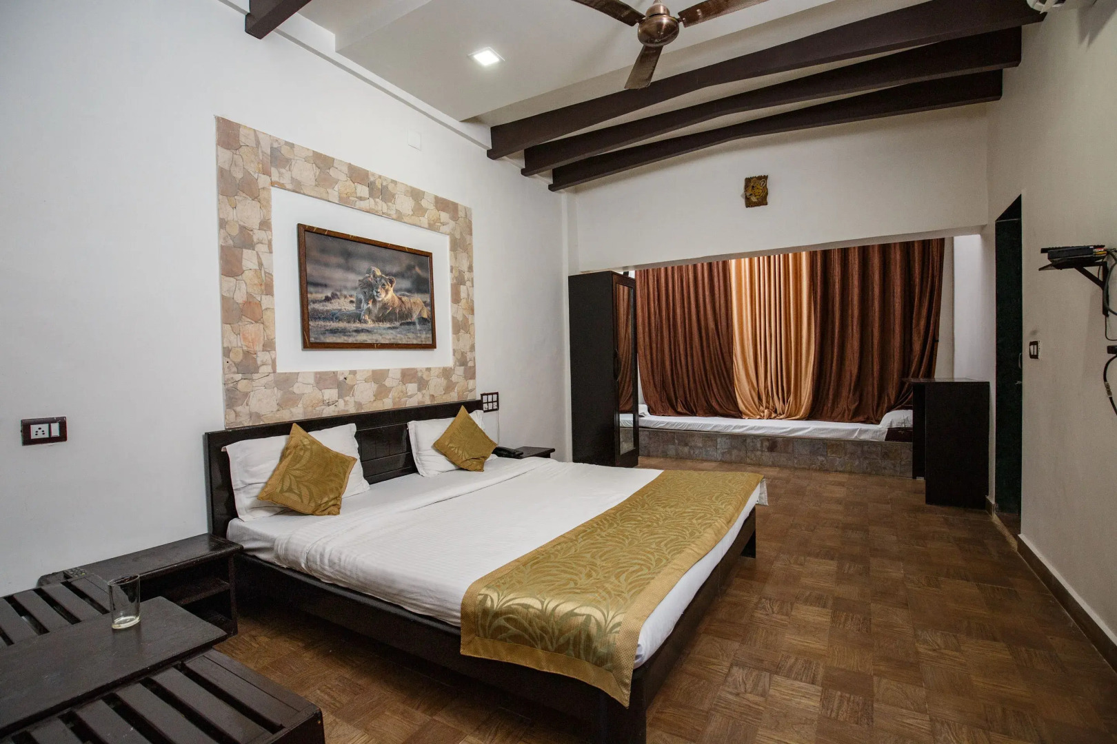 Отель Gir Lions Paw Resort