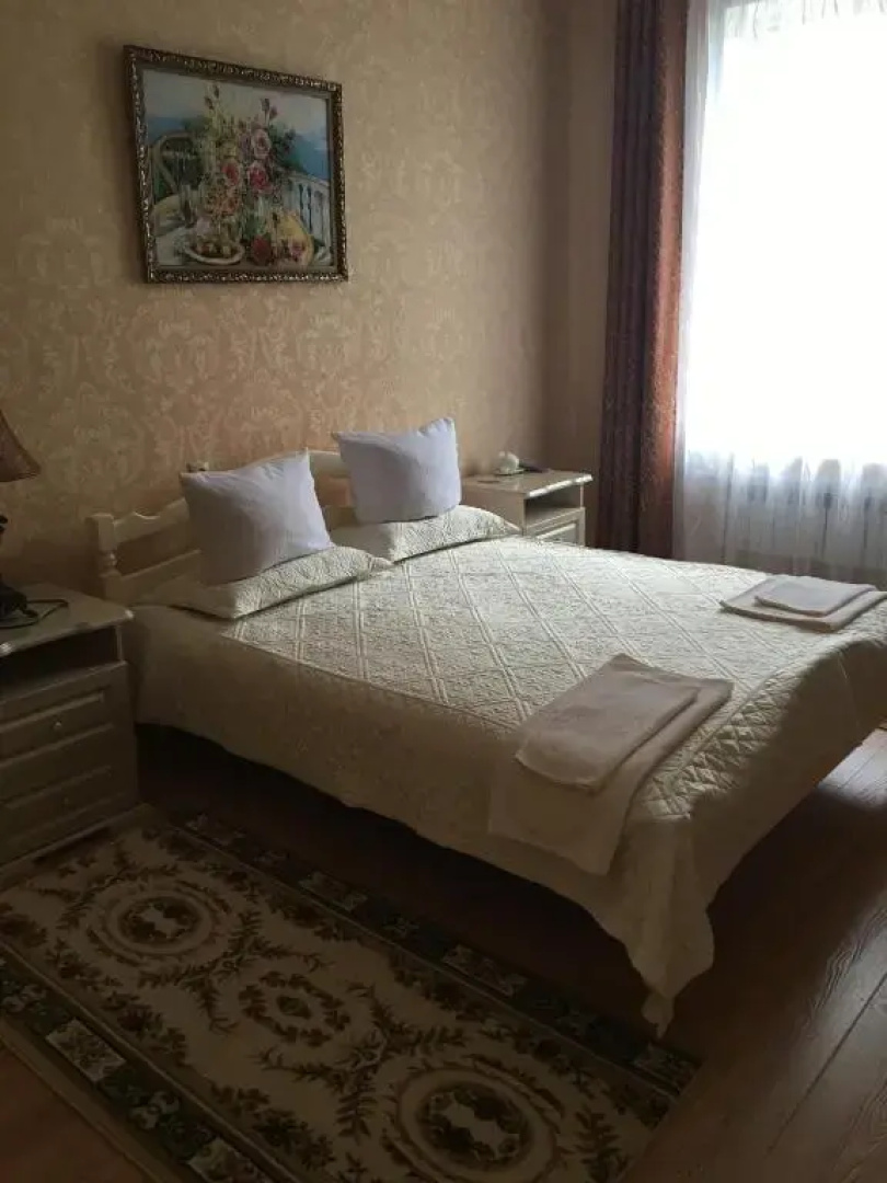 Отель Весна