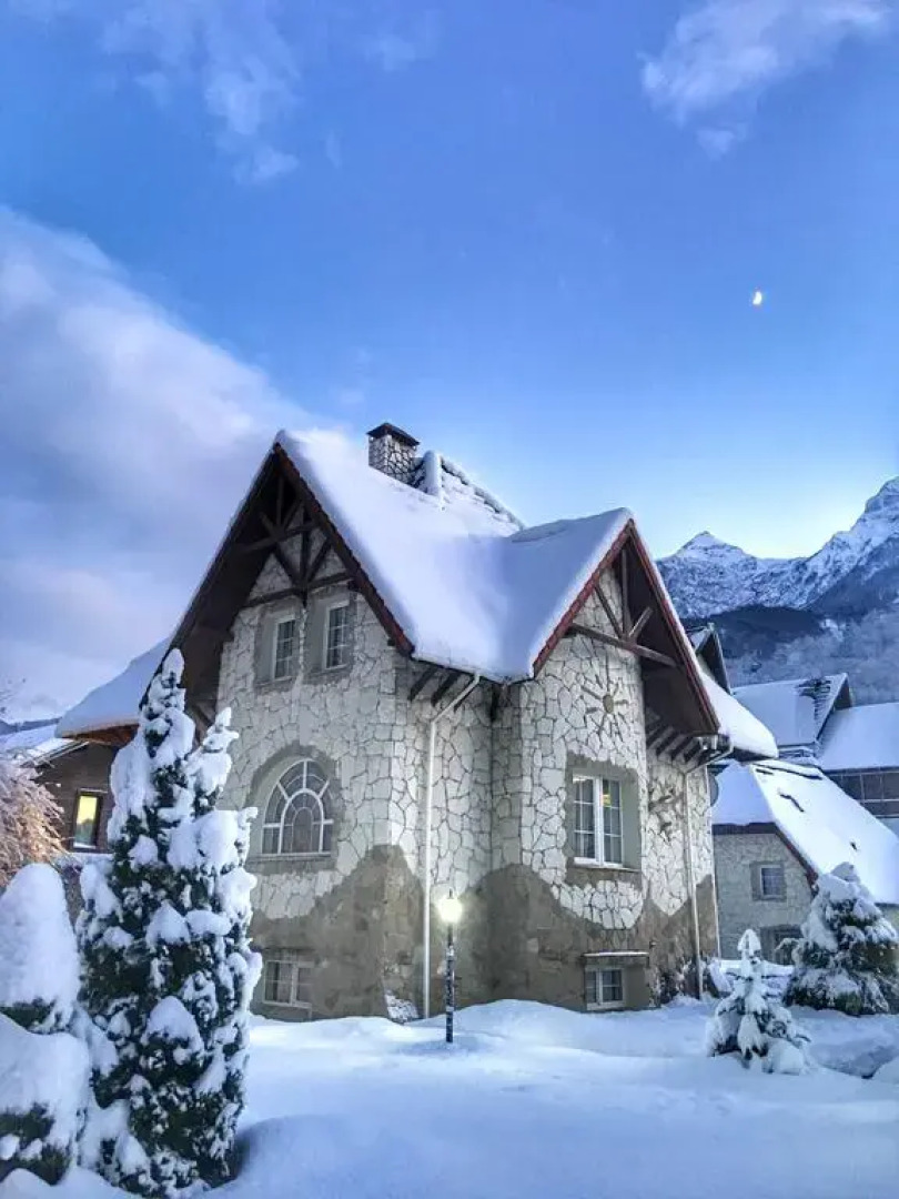 Апартаменты Комплекс Вилл Snow Village