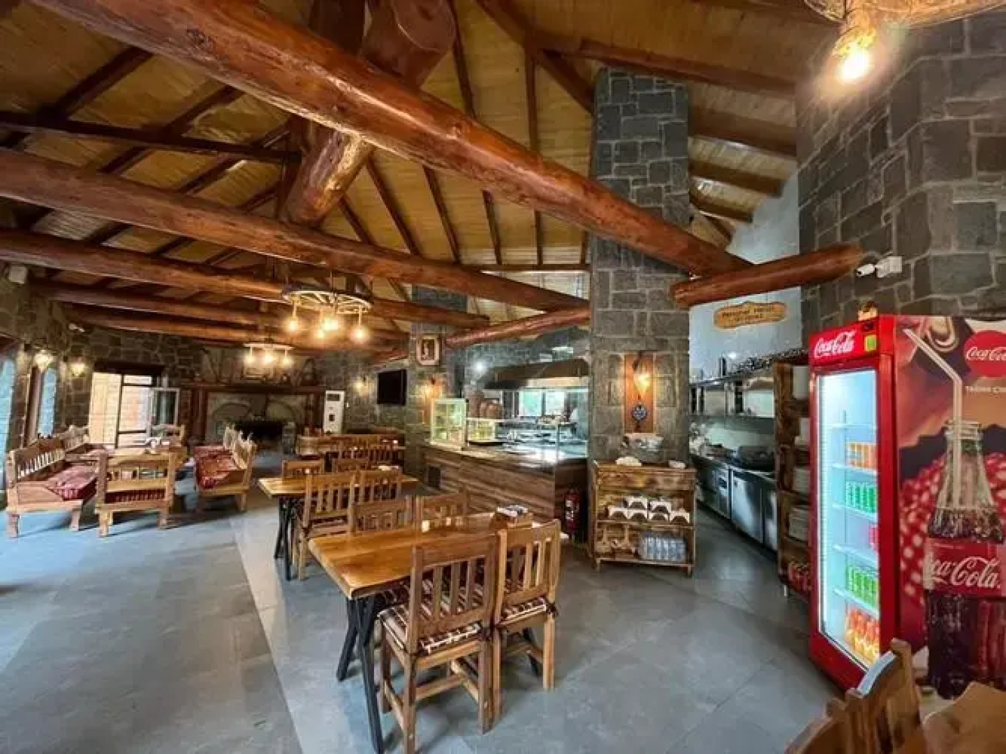 Teona Caglayan Bungalov