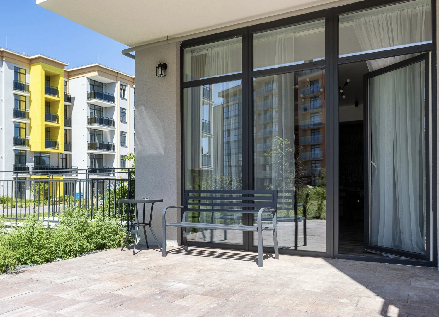 Апартаменты Стильные апартаменты у моря