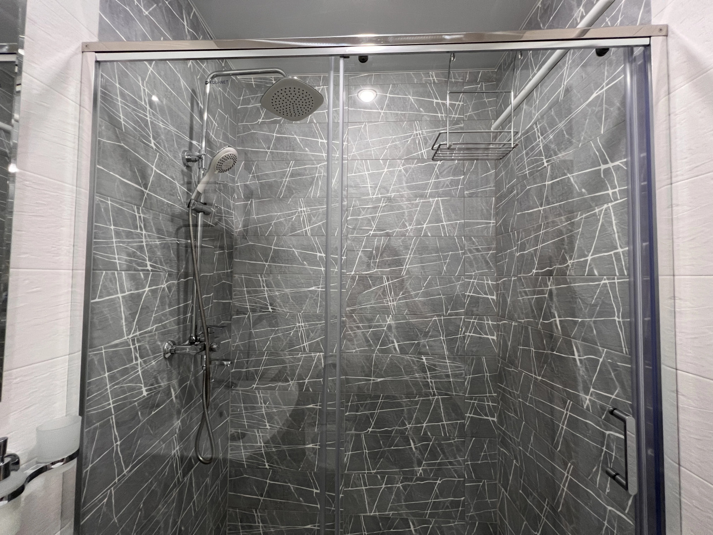 Апартаменты Scandi c двориком для курения, пр. Калинина 38 (1)