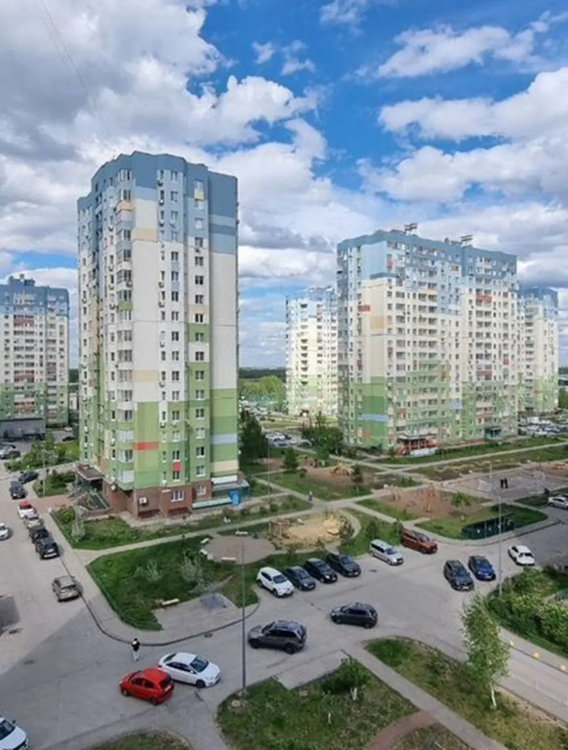 Квартира однокомнатная с видом на Волгу и стaдиoн