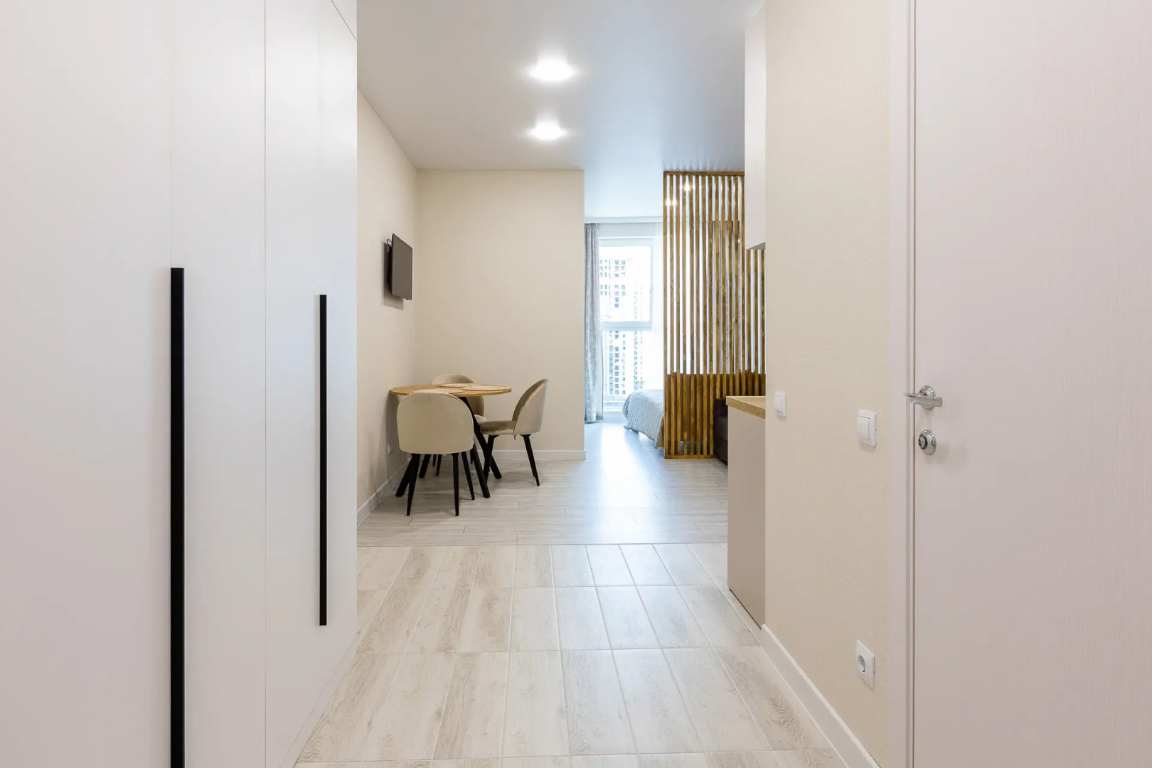 Апартаменты Жореса Алфёрова 14 в новом доме Свежая студия