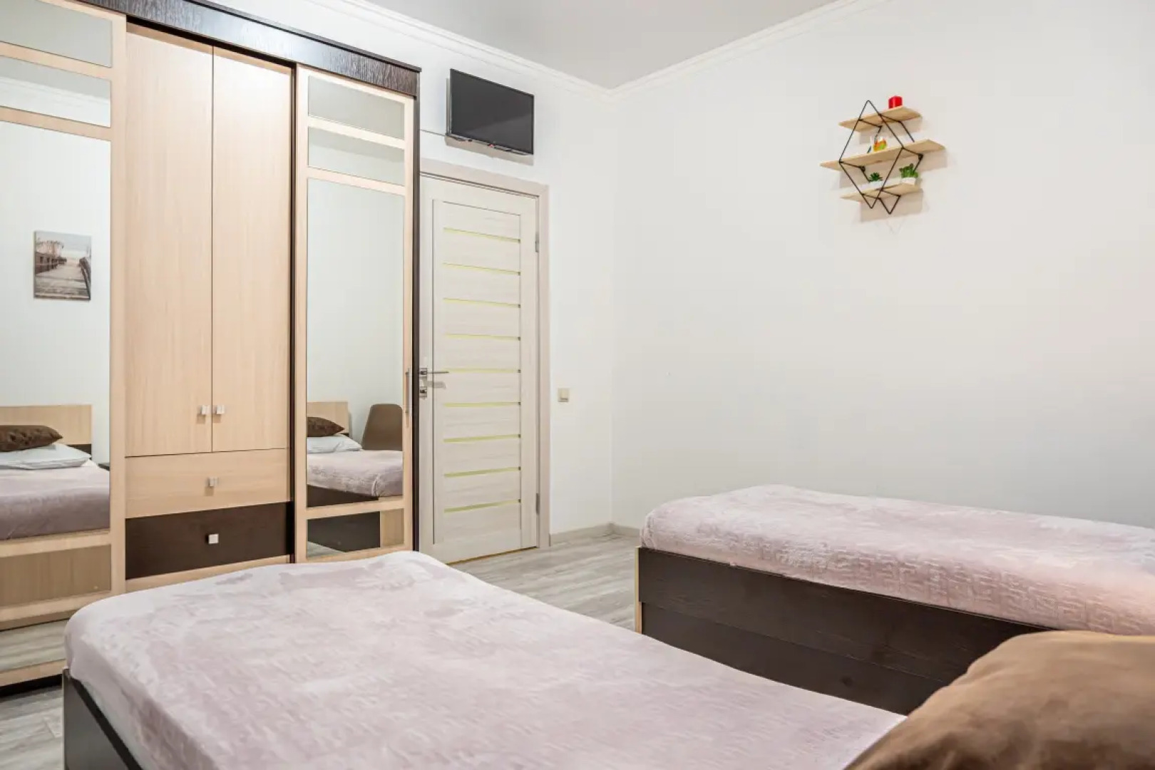 Апартаменты Классические с Красивым Видом у Реки от Квартирукинг