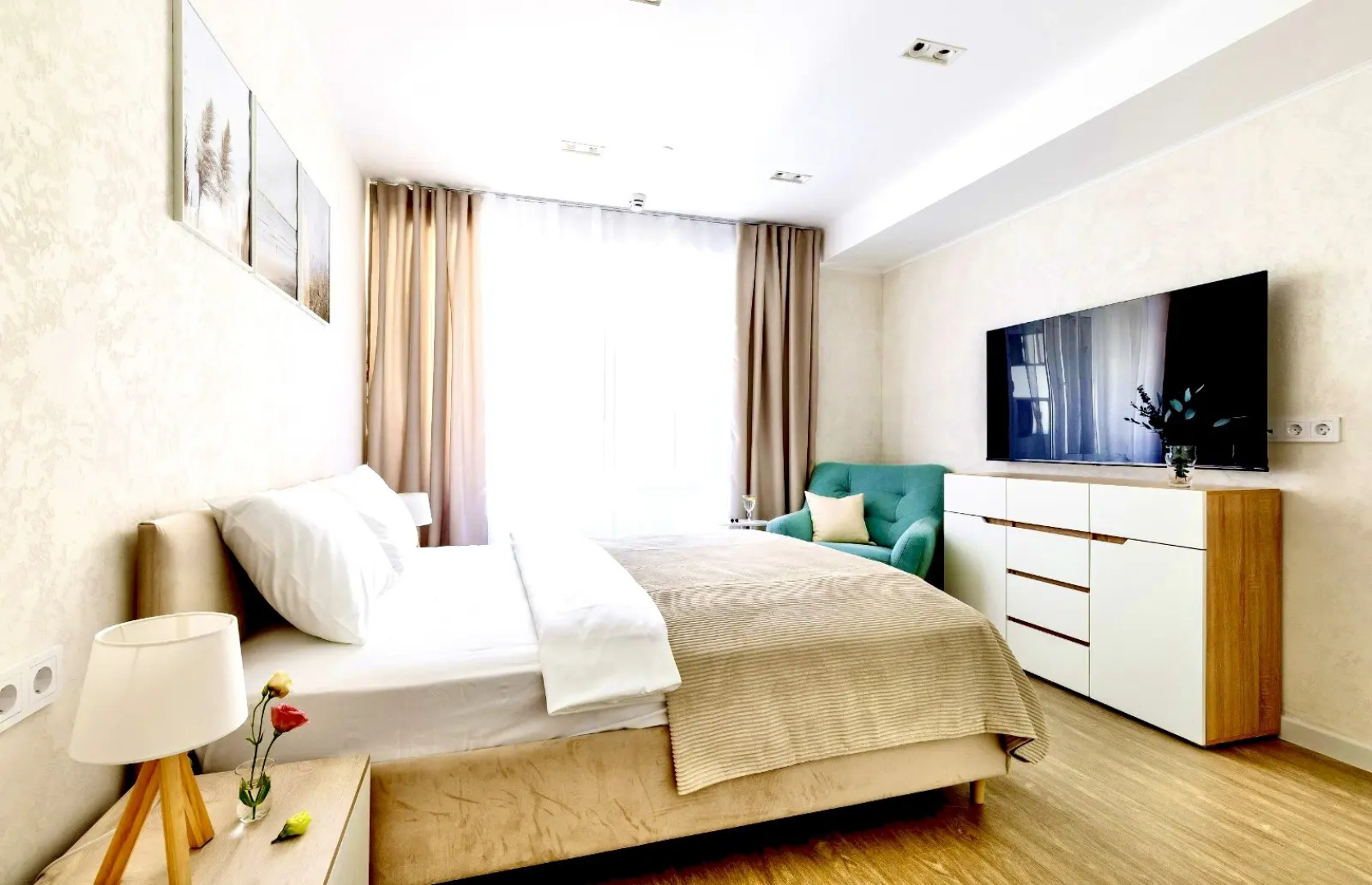 Апартаменты на Уральской 75/6