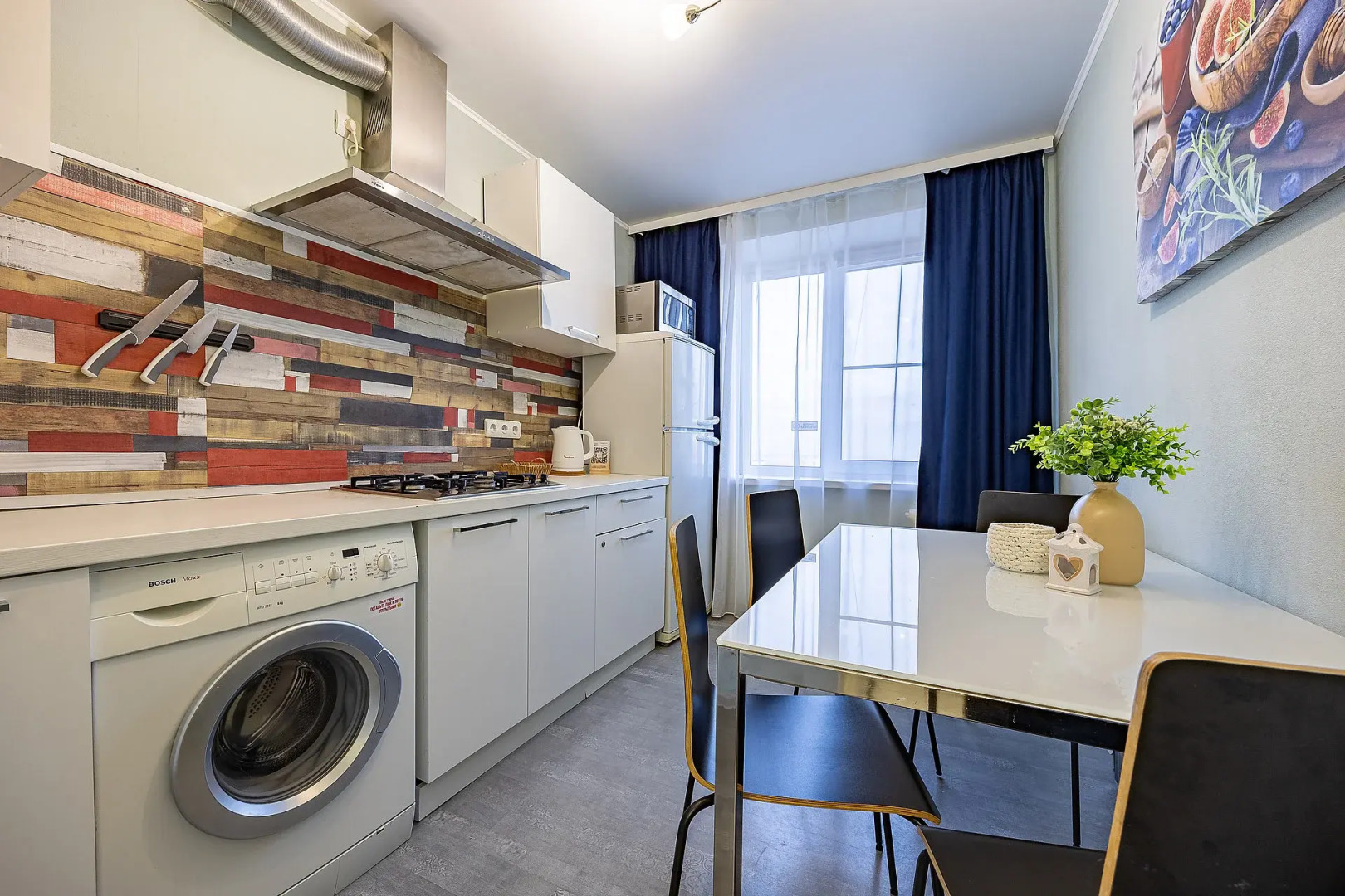 Апартаменты двухкомнатные в самом центре на Большой Покровской 73, Сова-Дом