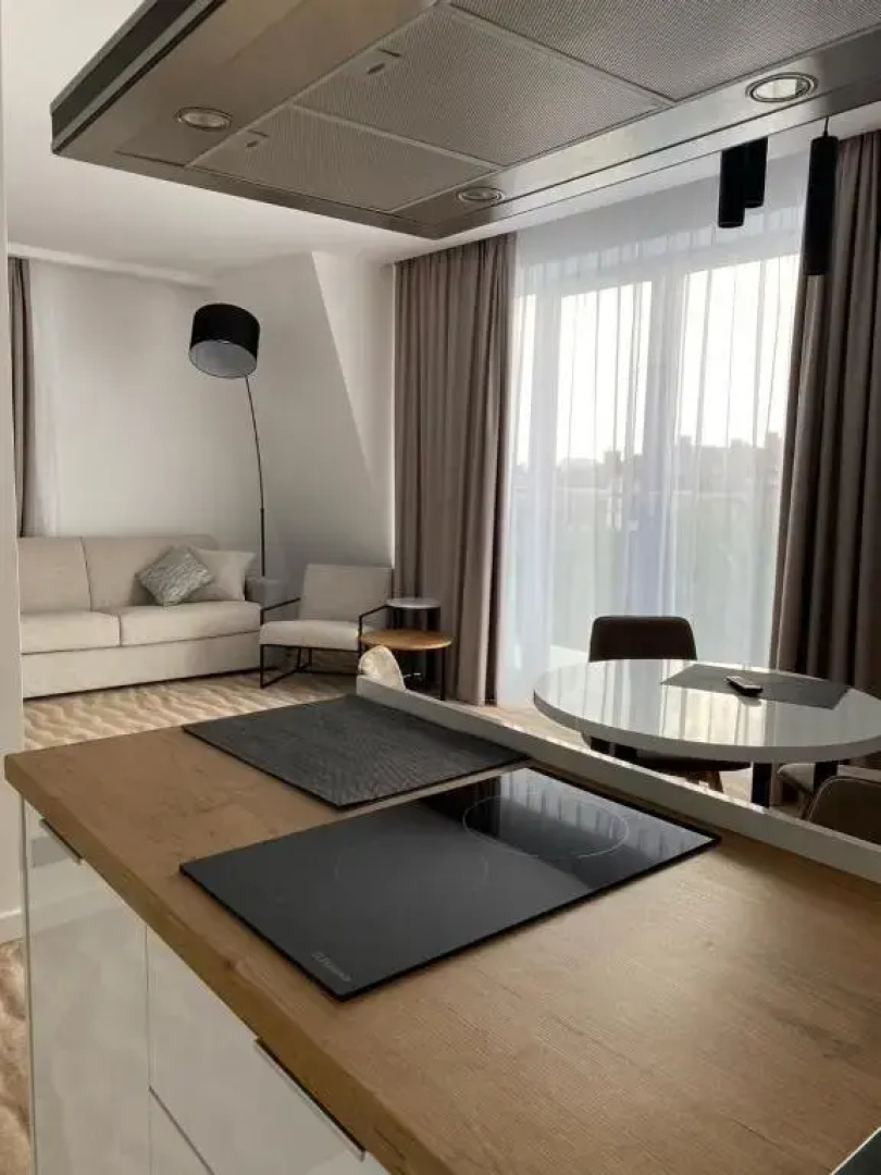 Апартаменты Улучшенные с Панорамным Окном Park House