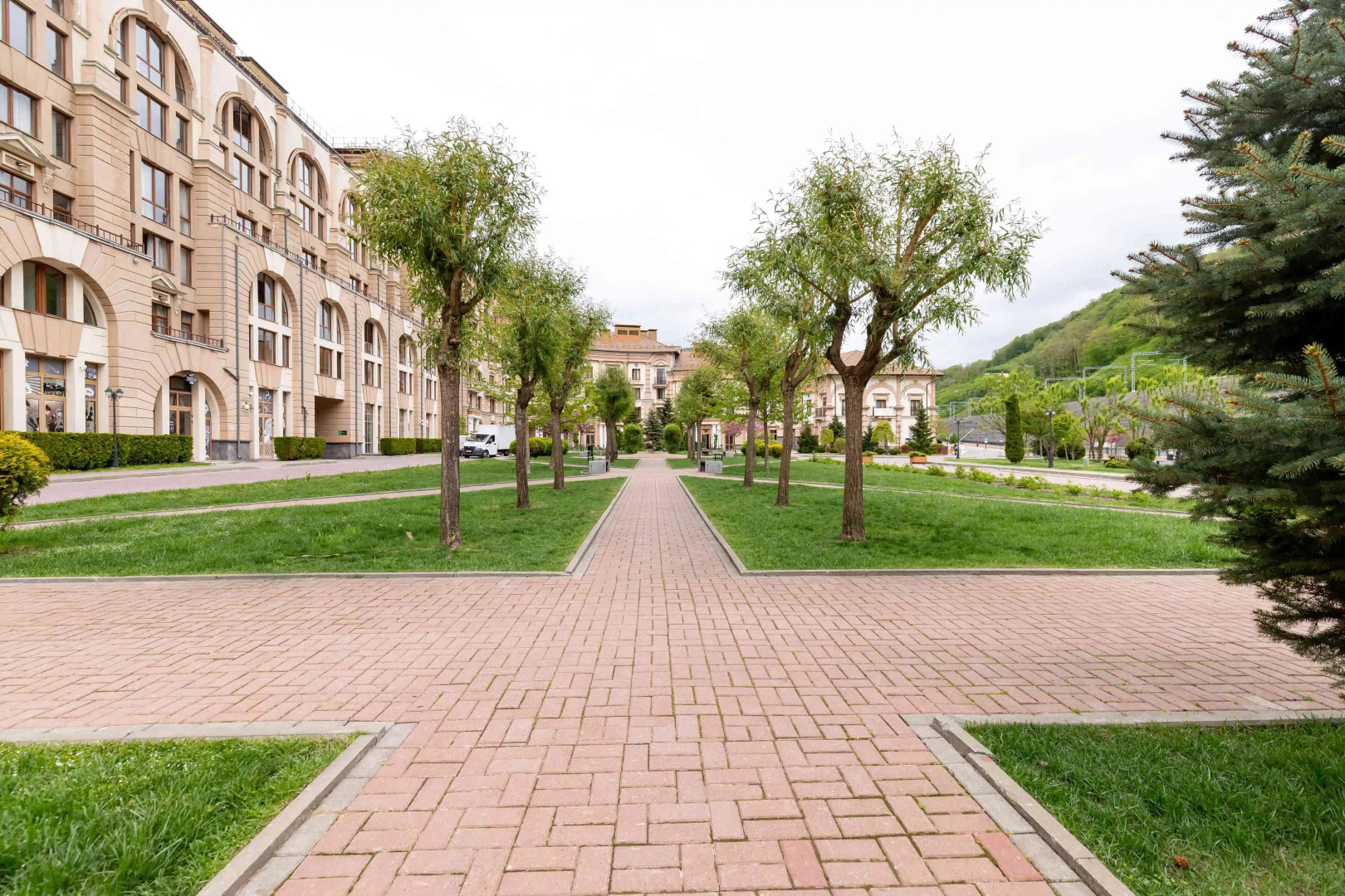 Апартаменты Море Апартаментов на набережной Времена Года