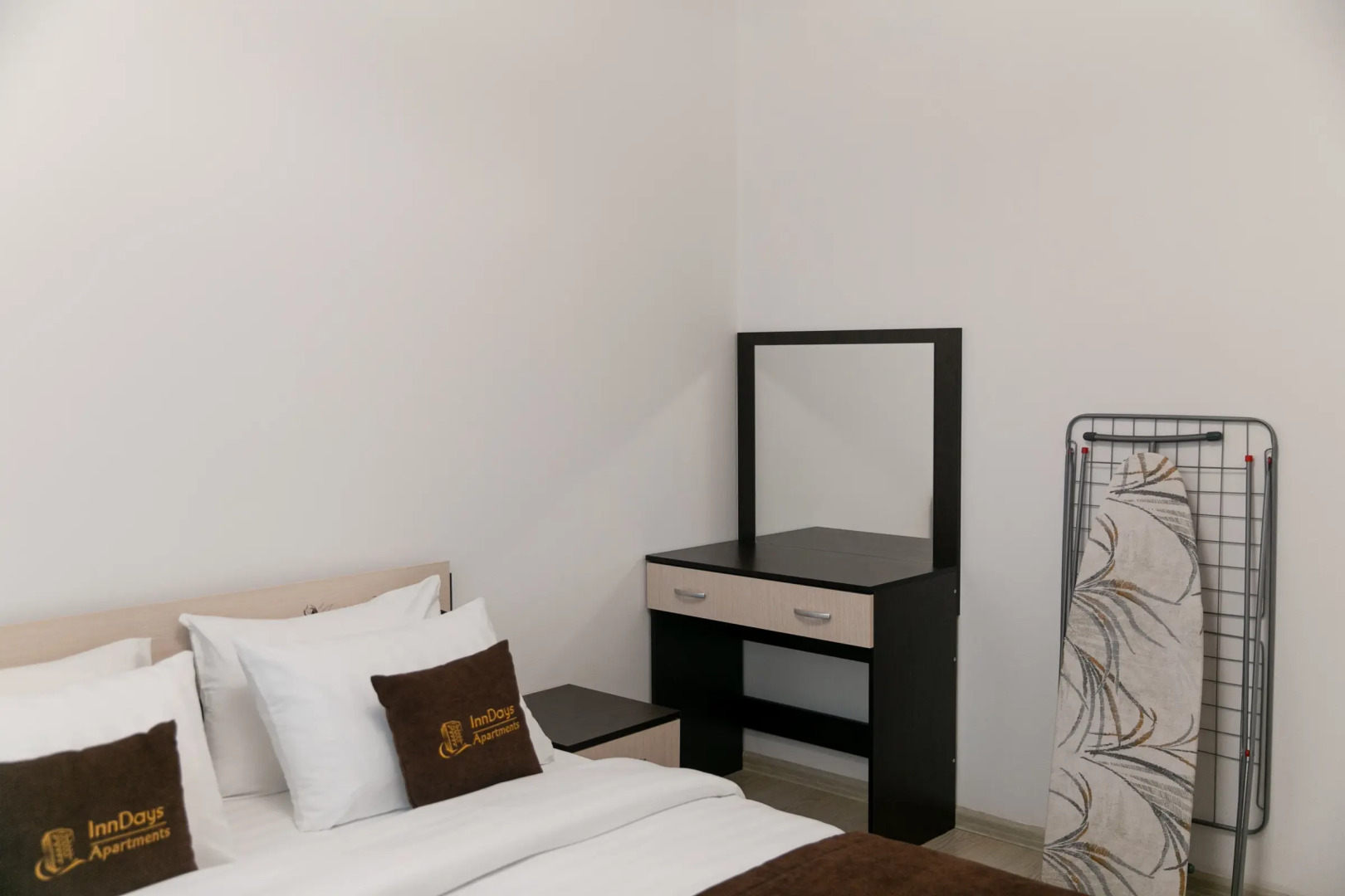 Апартаменты InnDays Логинова 7/2 (8)