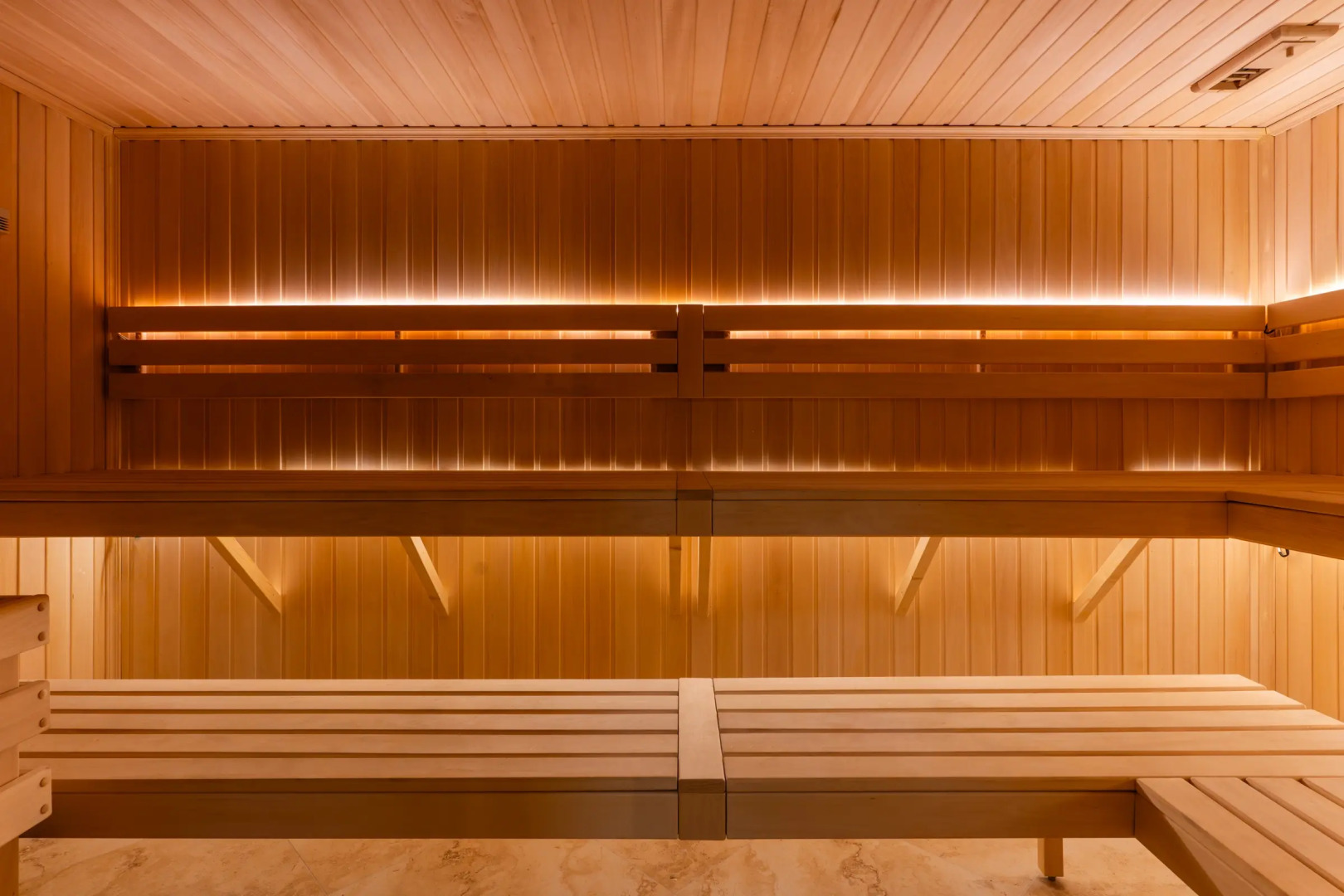 Династия (Геленджик)