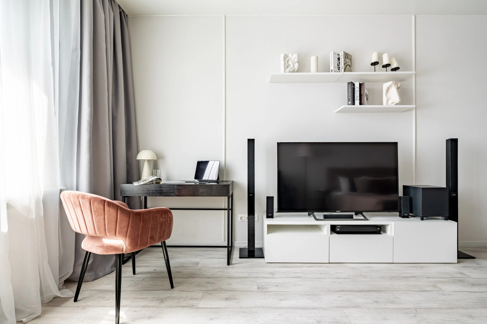 Квартира Antic на Кременчугской Satin Home