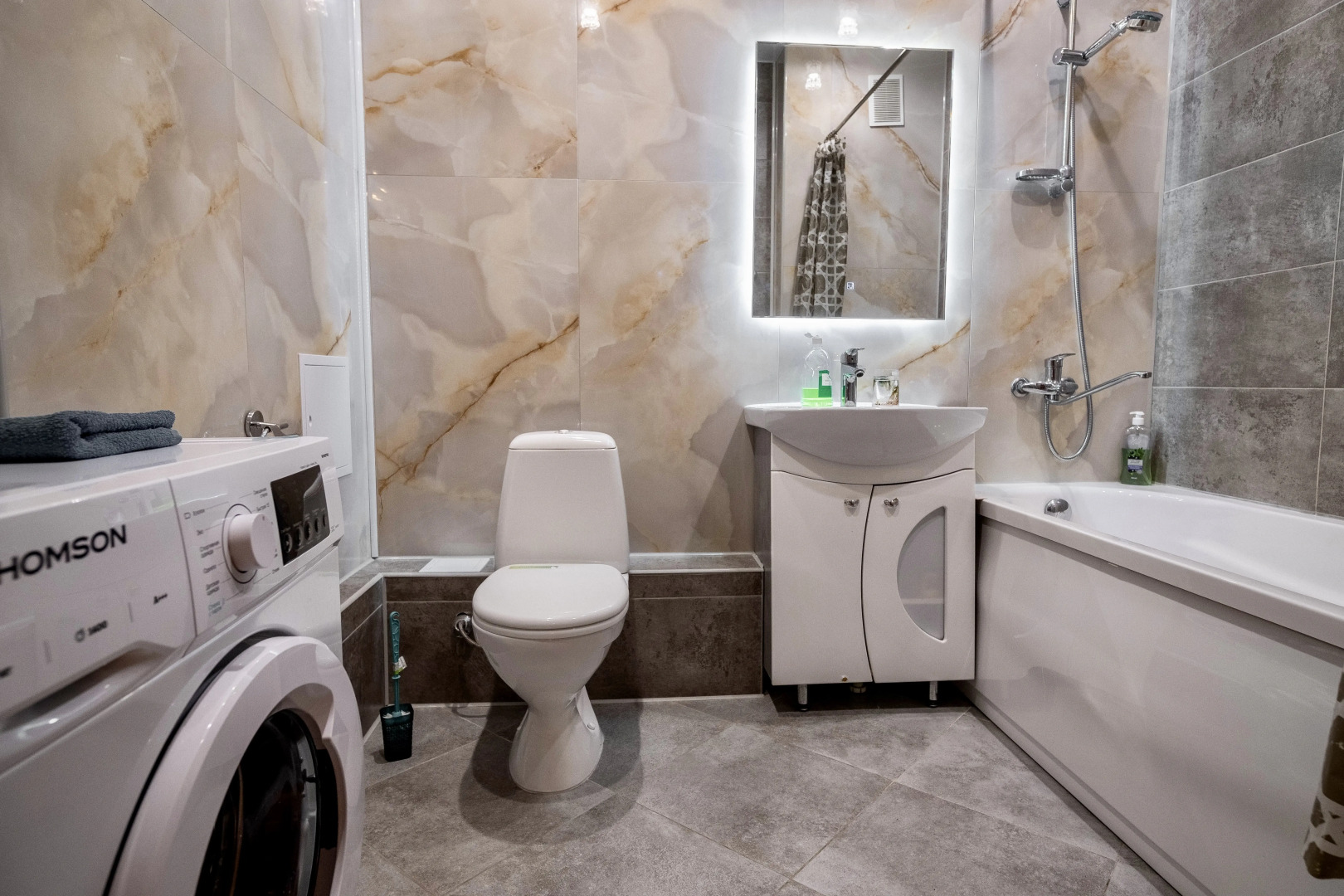 Апартаменты Юлиуса Фучика 5