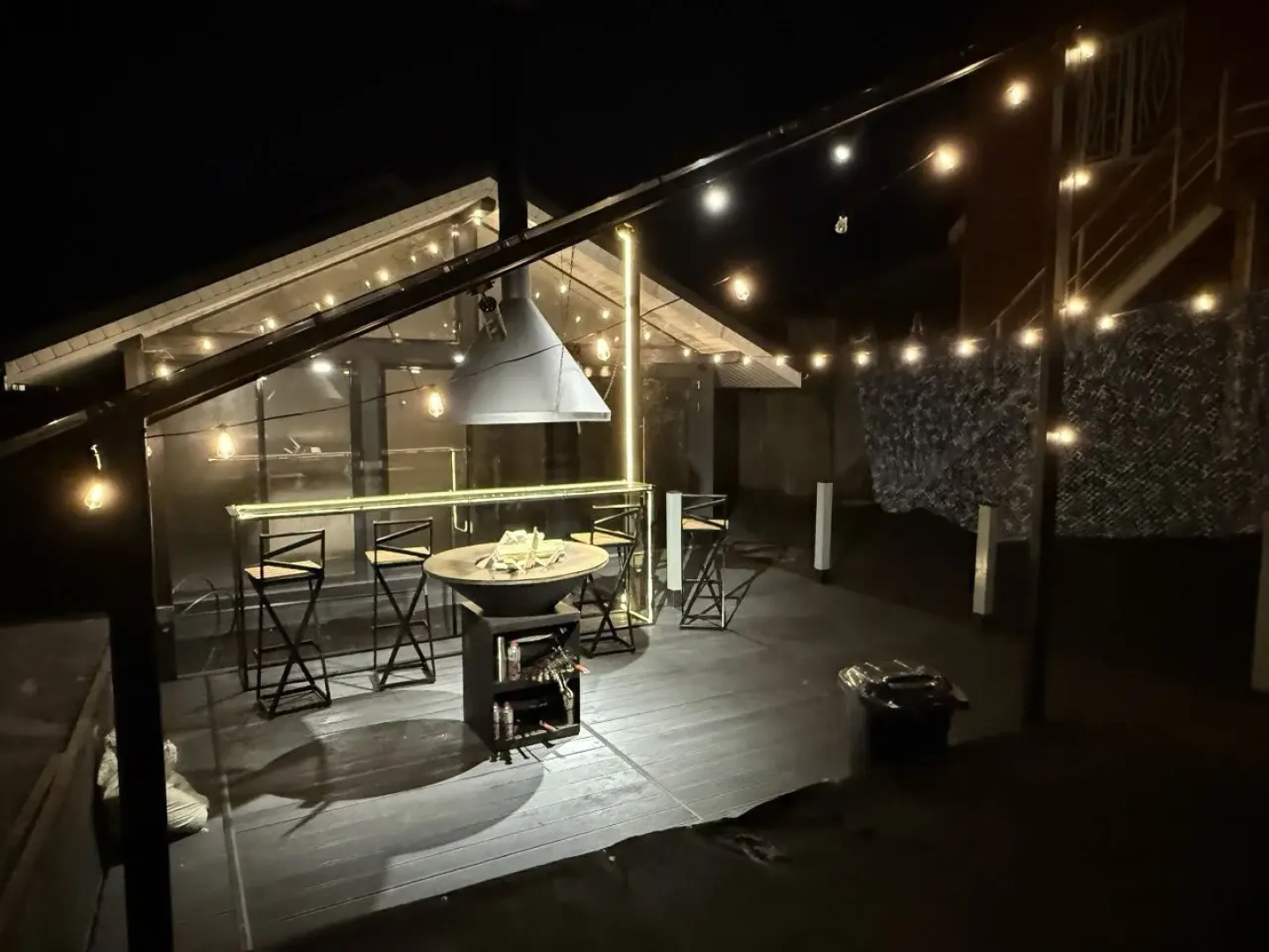 Частный дом уютный с баней и мангальной зоной в центре