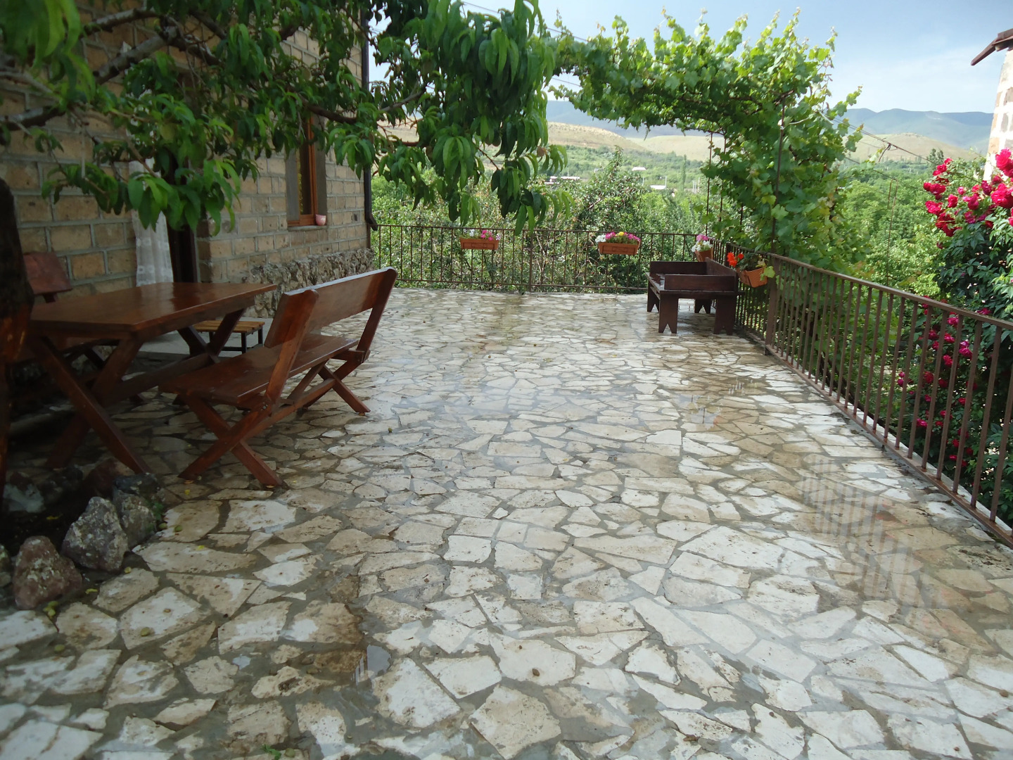 Апартаменты Dinadav House