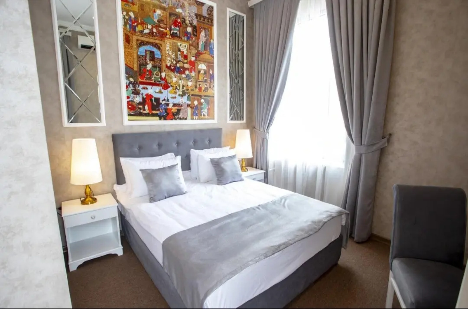 Отель NH Old City Hotel