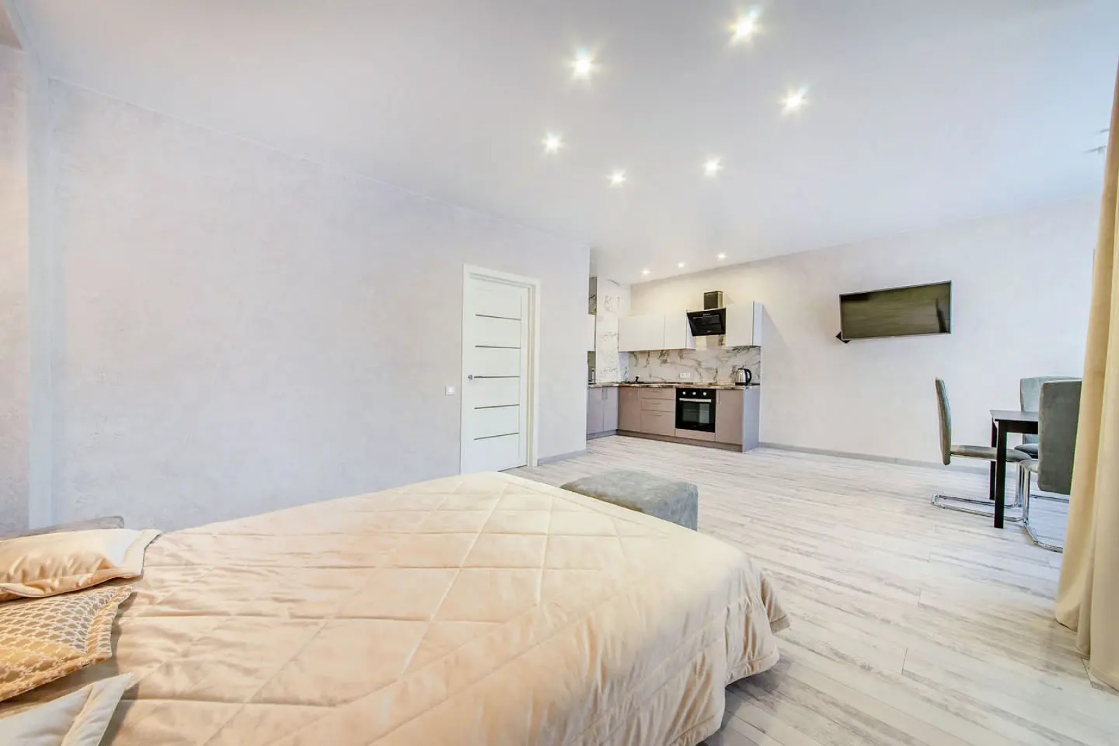 Квартира студия на сутки Минск Маяк Студия в новостройке Быстрое заселение Современная техника Балкон Wi-Fi