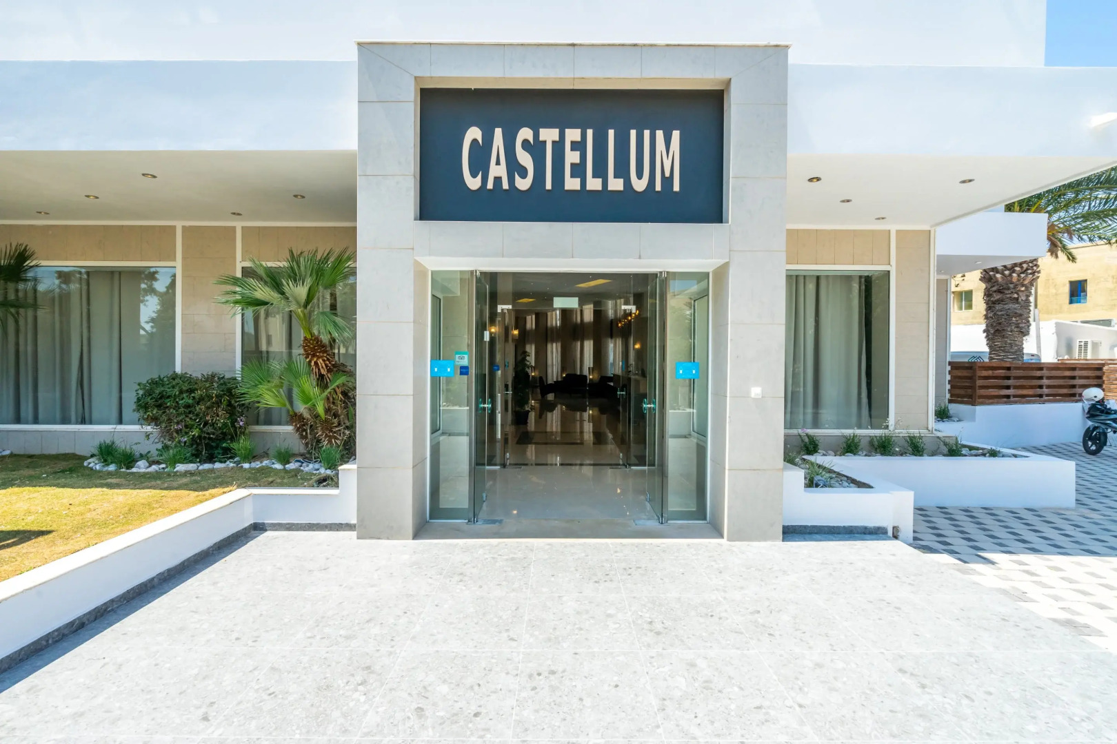 Отель Castellum Suites
