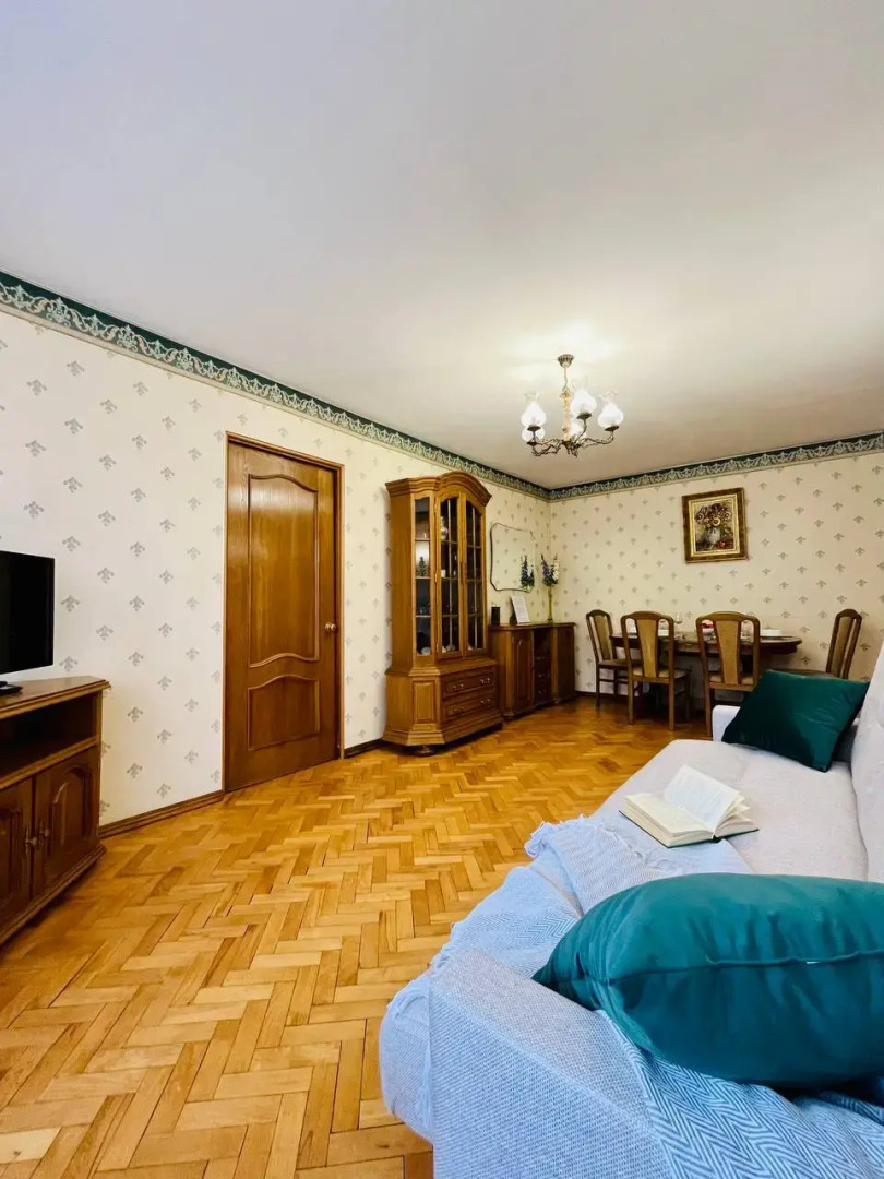 Квартира Уютная 3-x комнaтнaя у мeтрo Aкадемическая