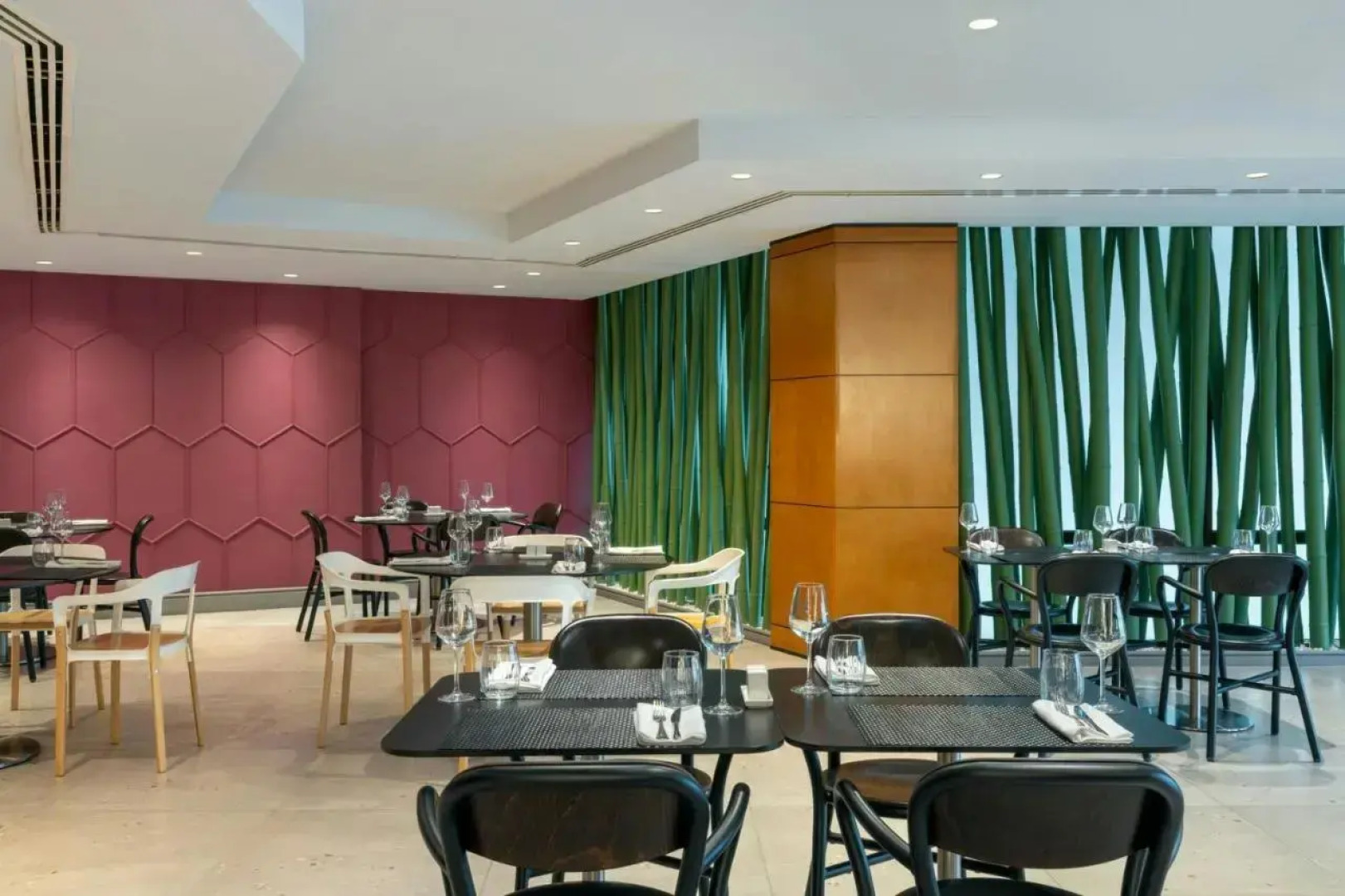 Отель Courtyard by Marriott Tbilisi
