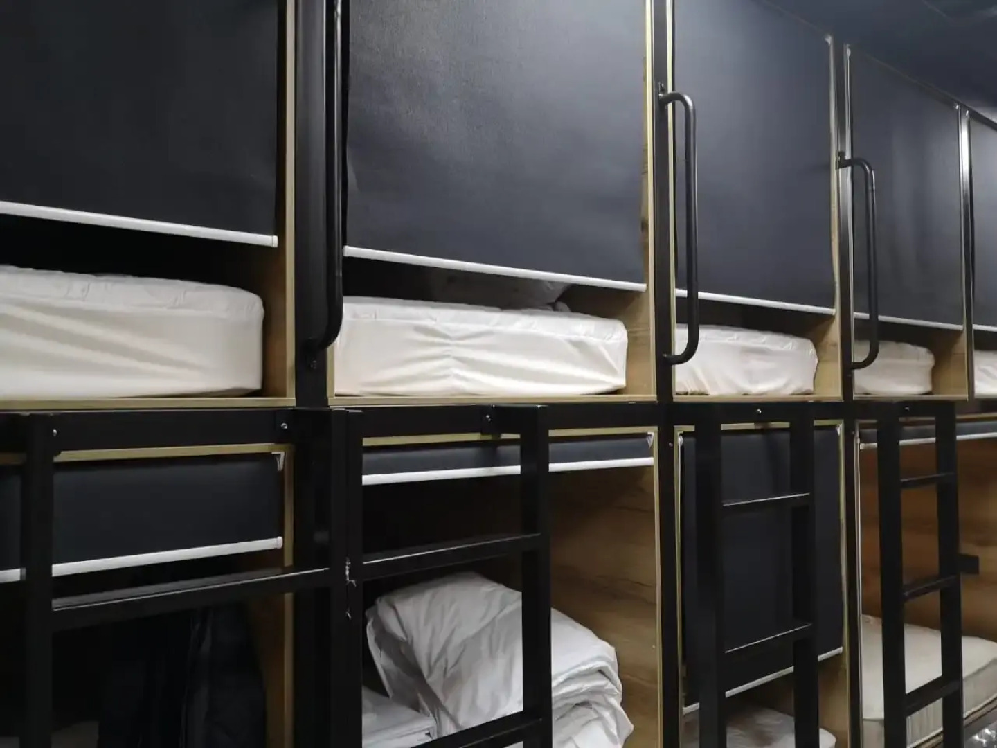 Kapsulnyij Hotel Tajm Slip