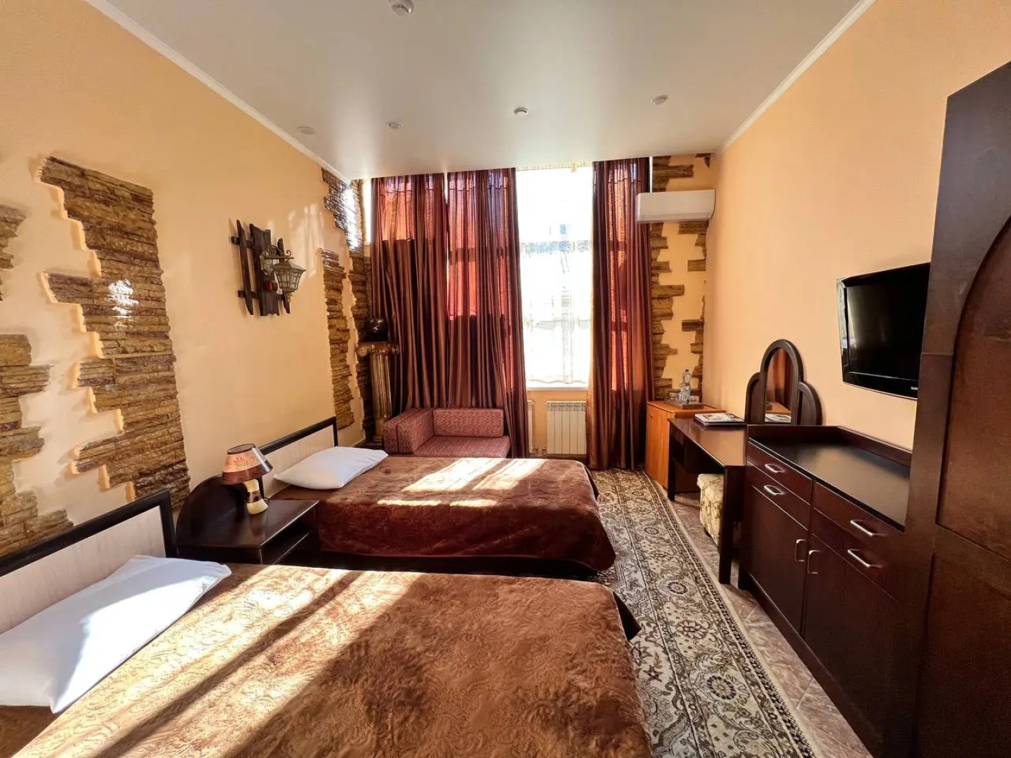 Отель Викинг