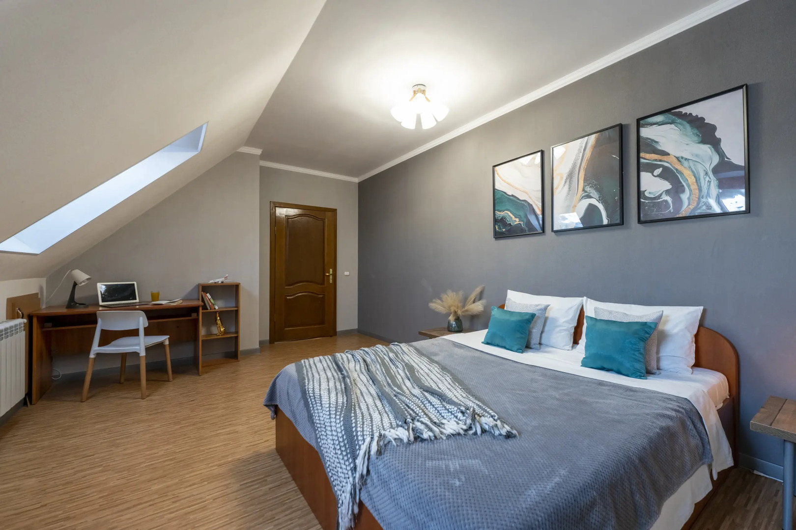 Апартаменты двухуровневые в тихом районе Амалиенау