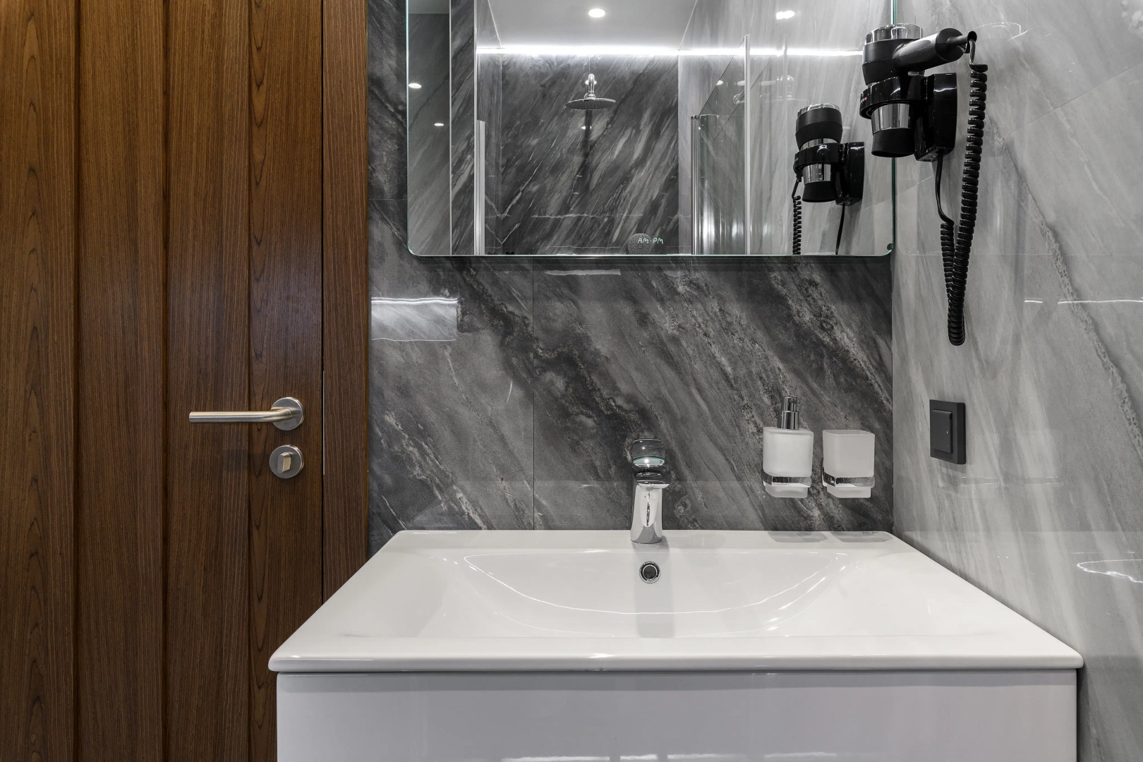 Апартаменты Sergeew Apartments Премиум с кухней в апарт-отеле Аквалина