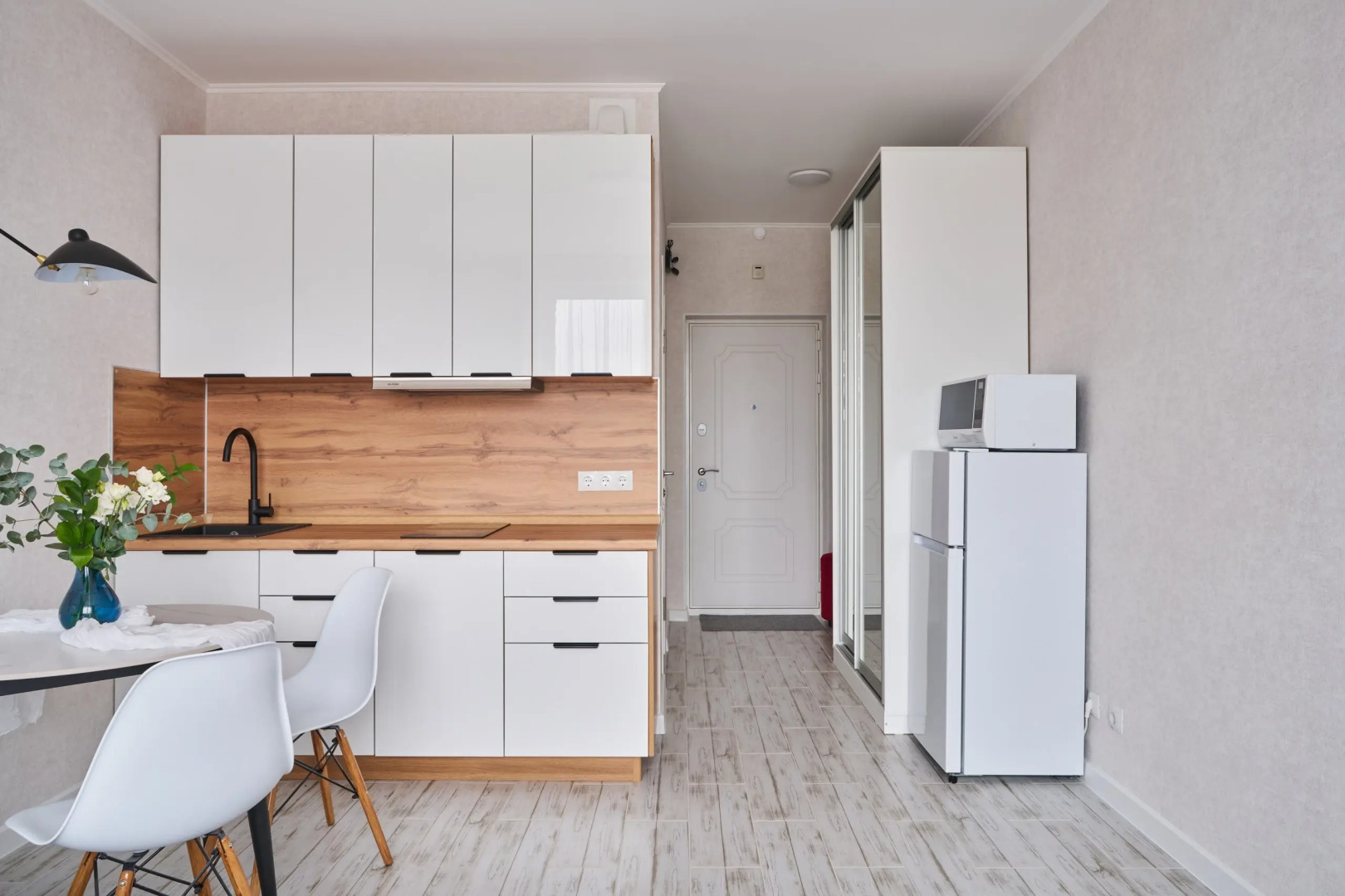 Апартаменты Уютная студия у метро Рассказовка