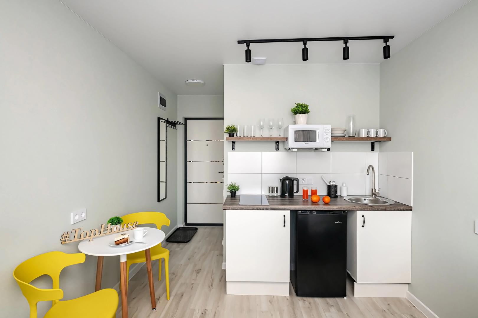 Апартаменты TopHouse на Калинина 105, 5