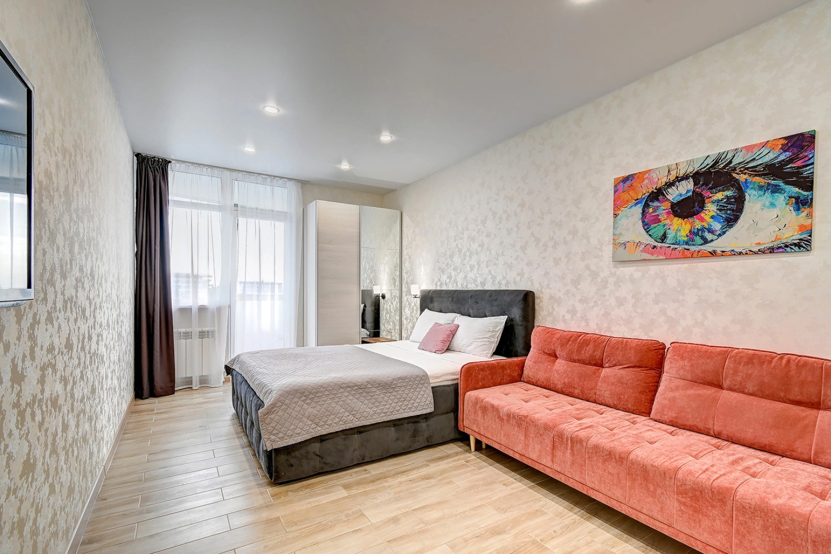 Уютные апартаменты MorskayaSimfonya-2 с видом на море балконом ванной бассейном на территории ЖК