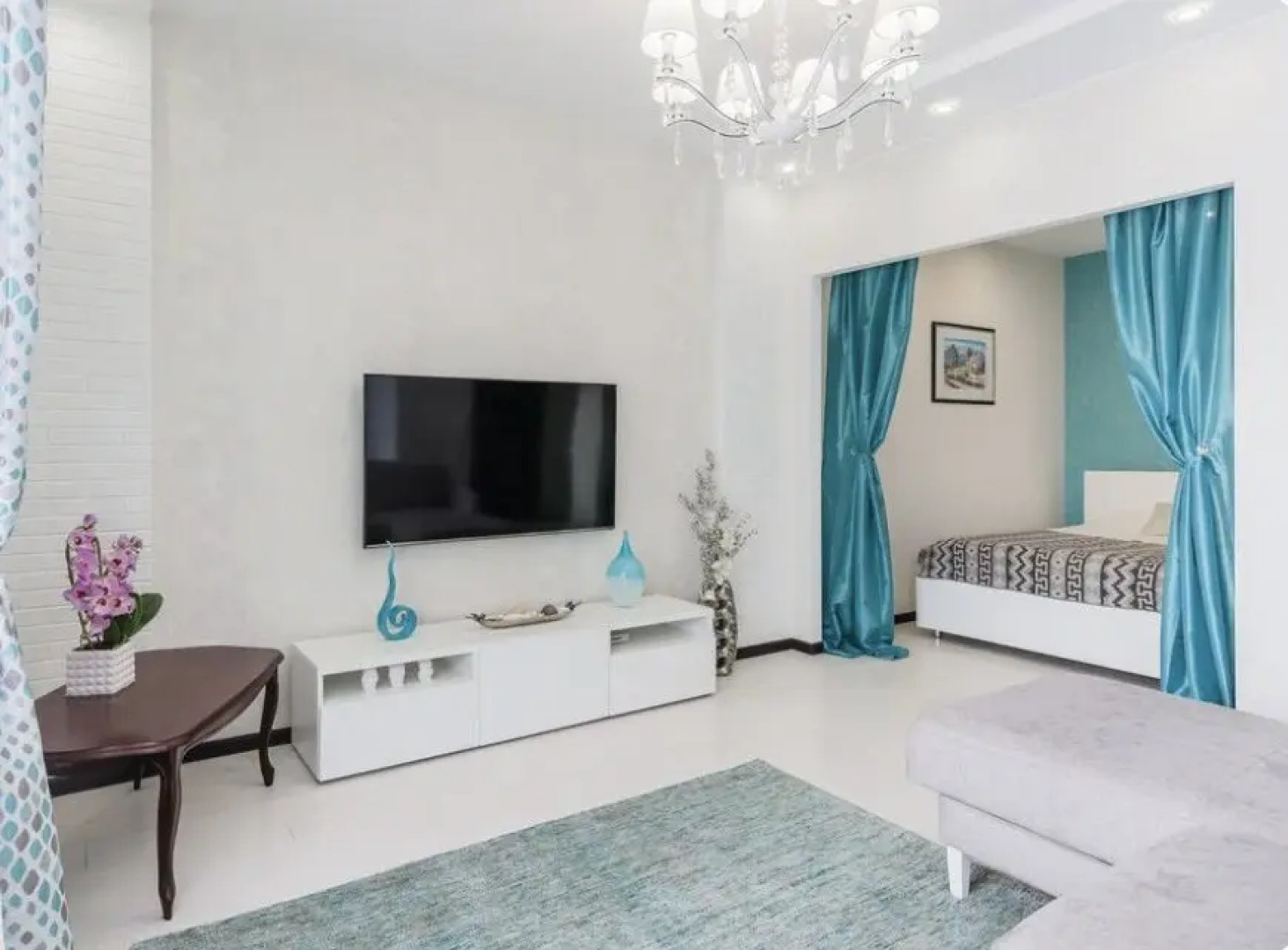 Апартаменты возле национальной библиотеки и ТЦ Данна молл на Мсциславца 24