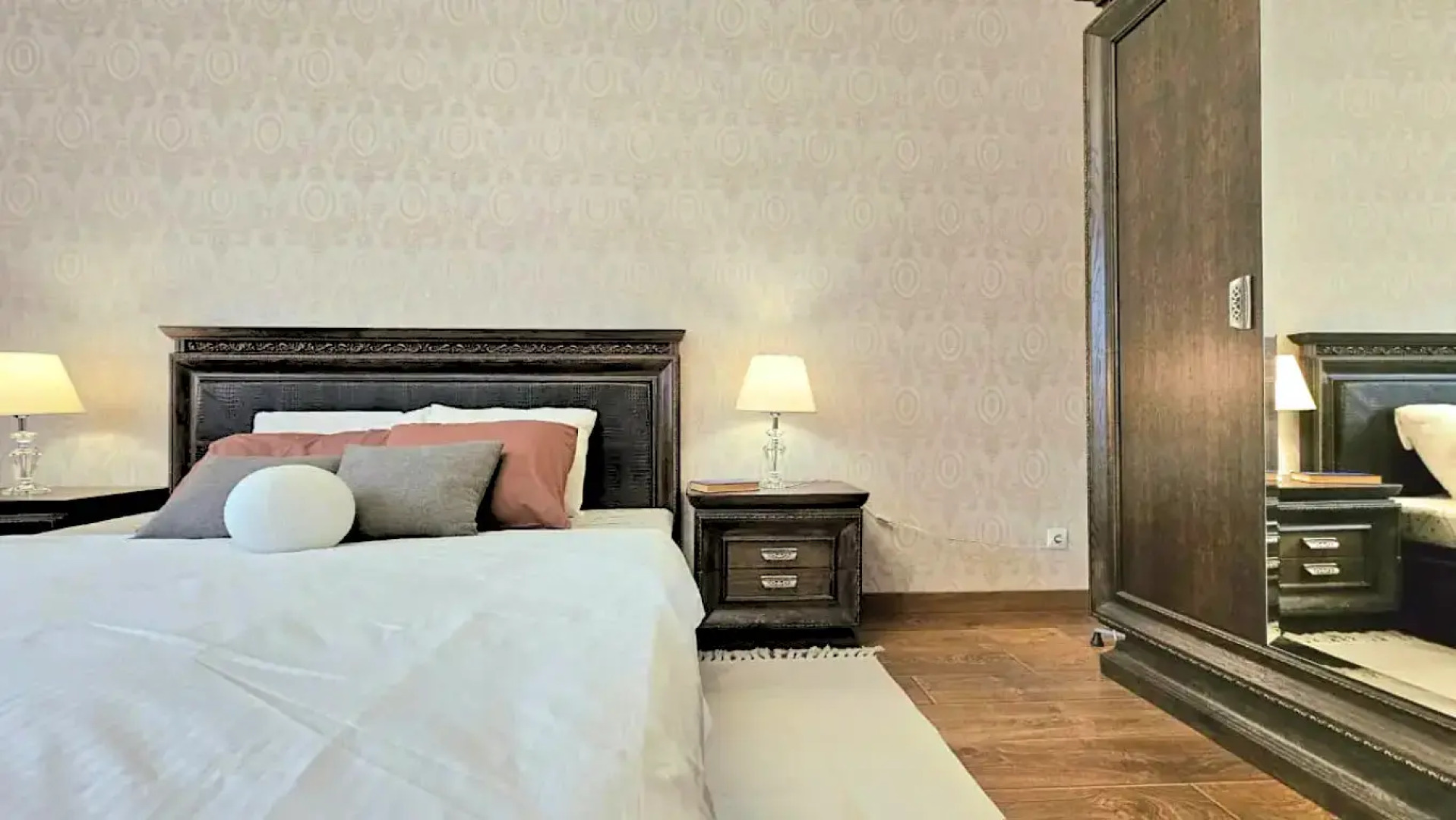 Квартира в Центре Города Рядом с Кремлёвской Набережной