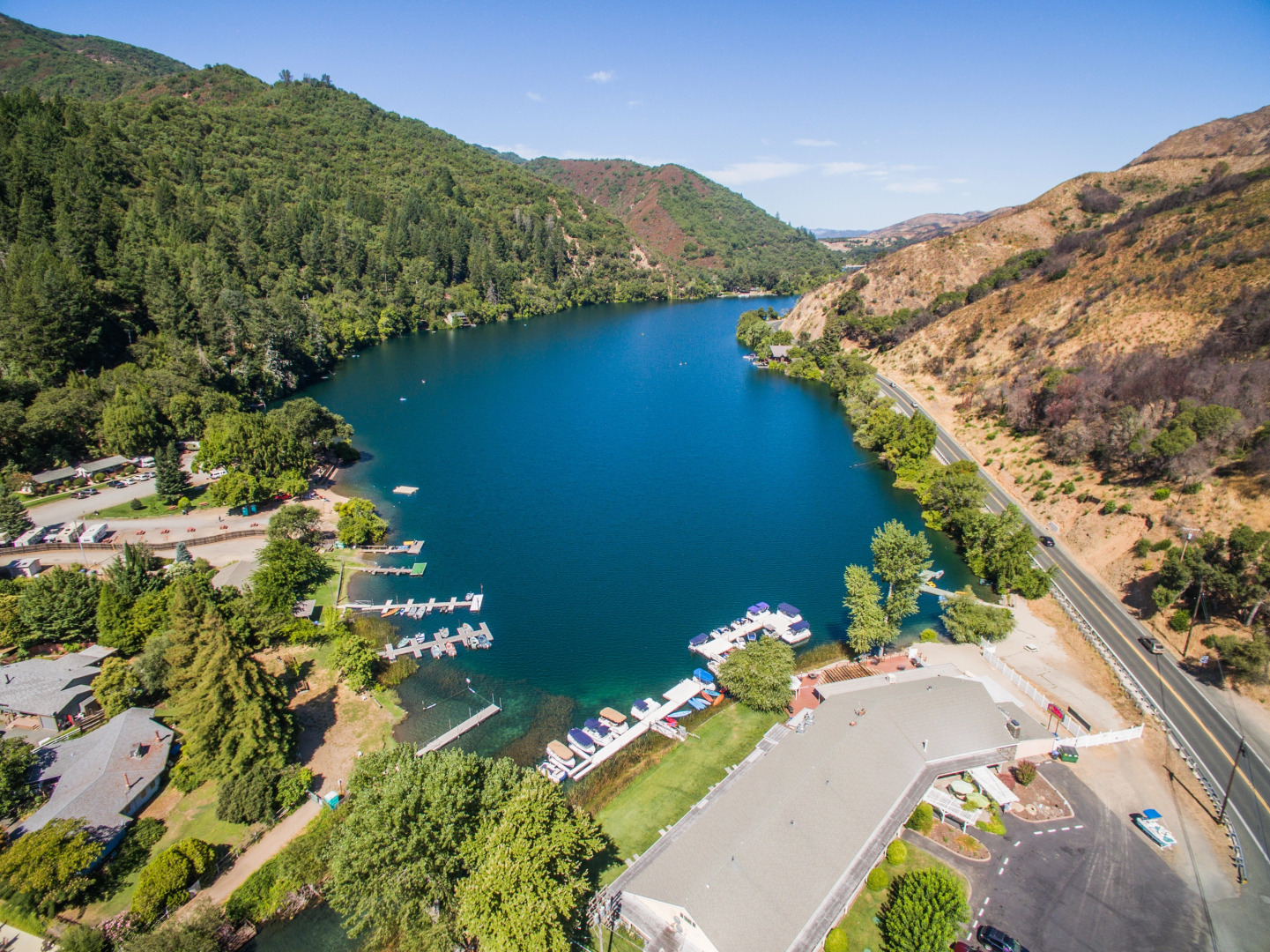 Отель The Lodge at Blue Lakes