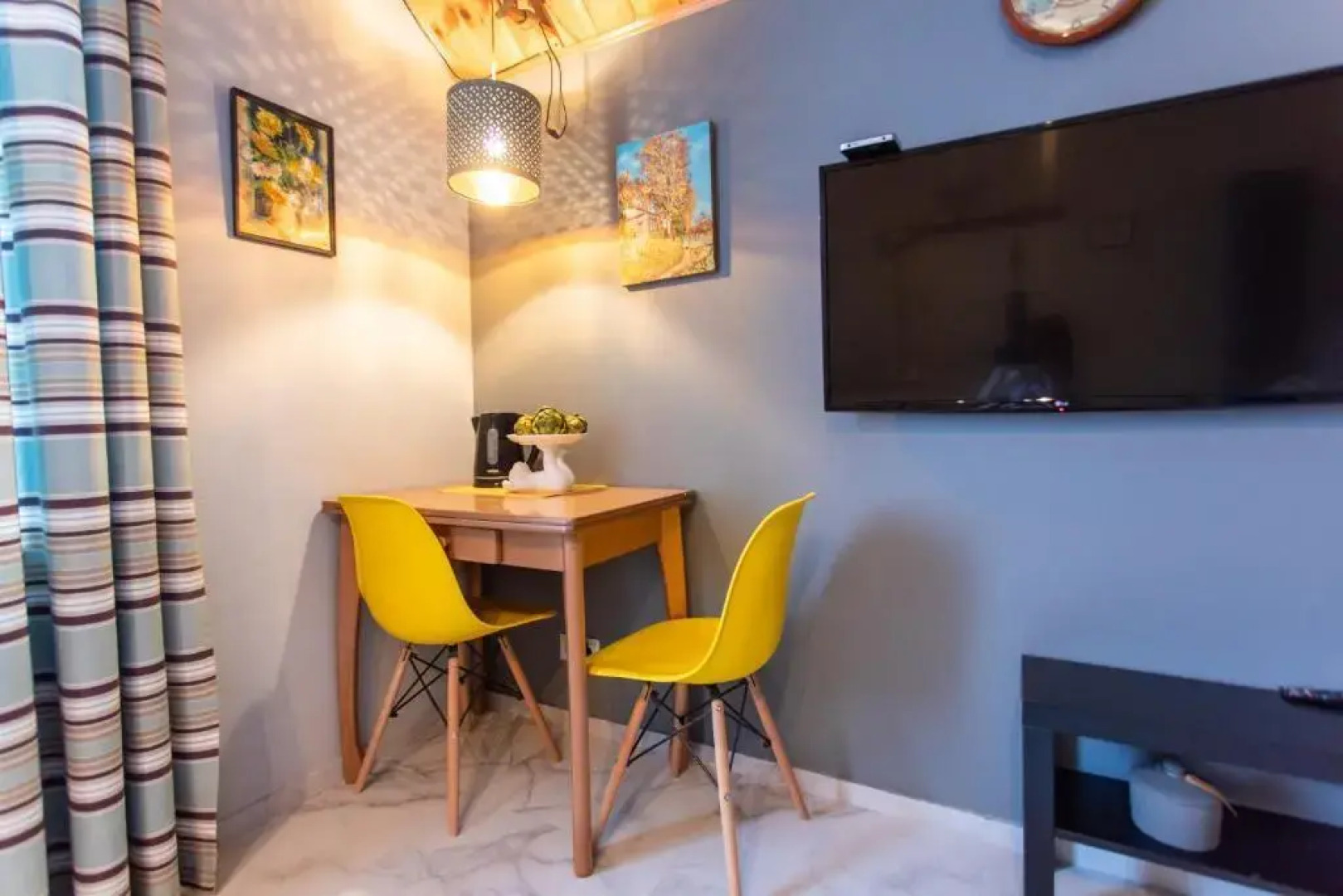 Гостевой дом Four Lions House (Фор Лайонс Хаус)