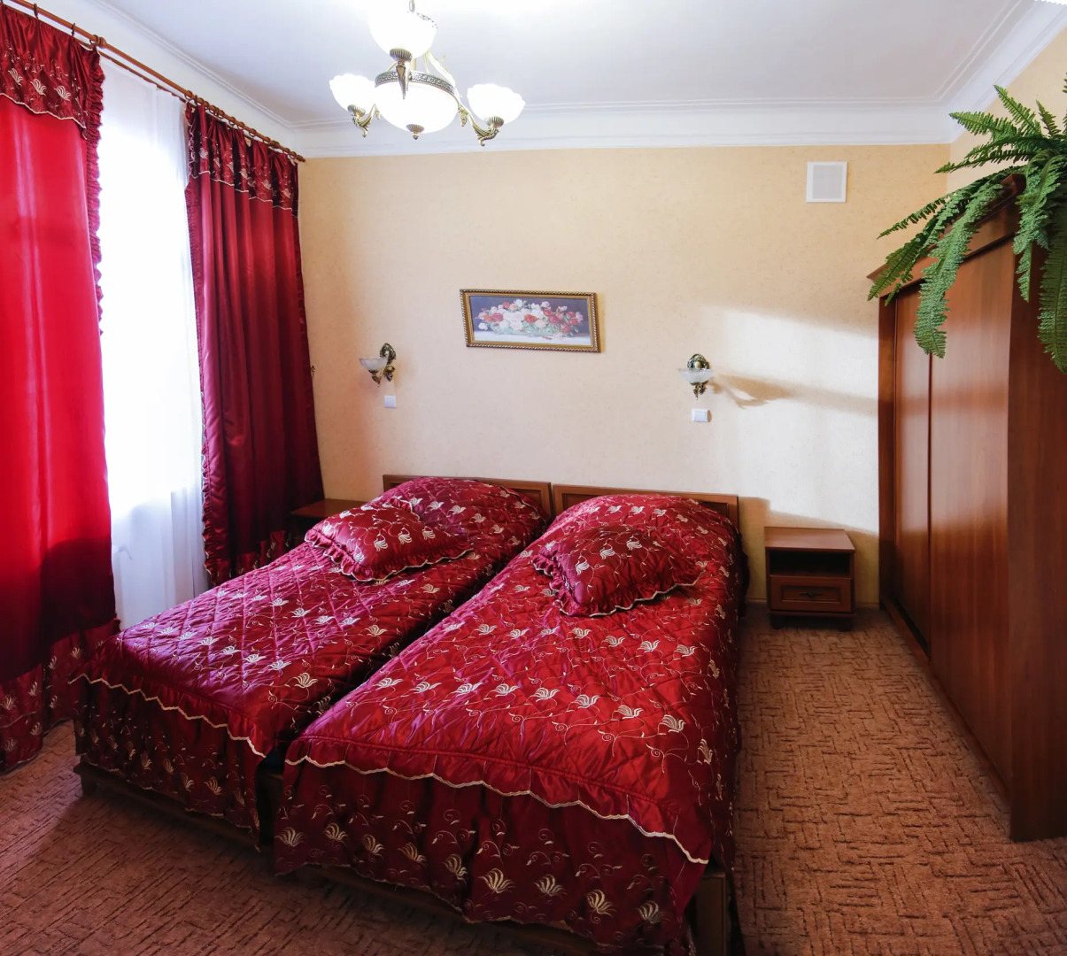 Гостиница Октябрьская