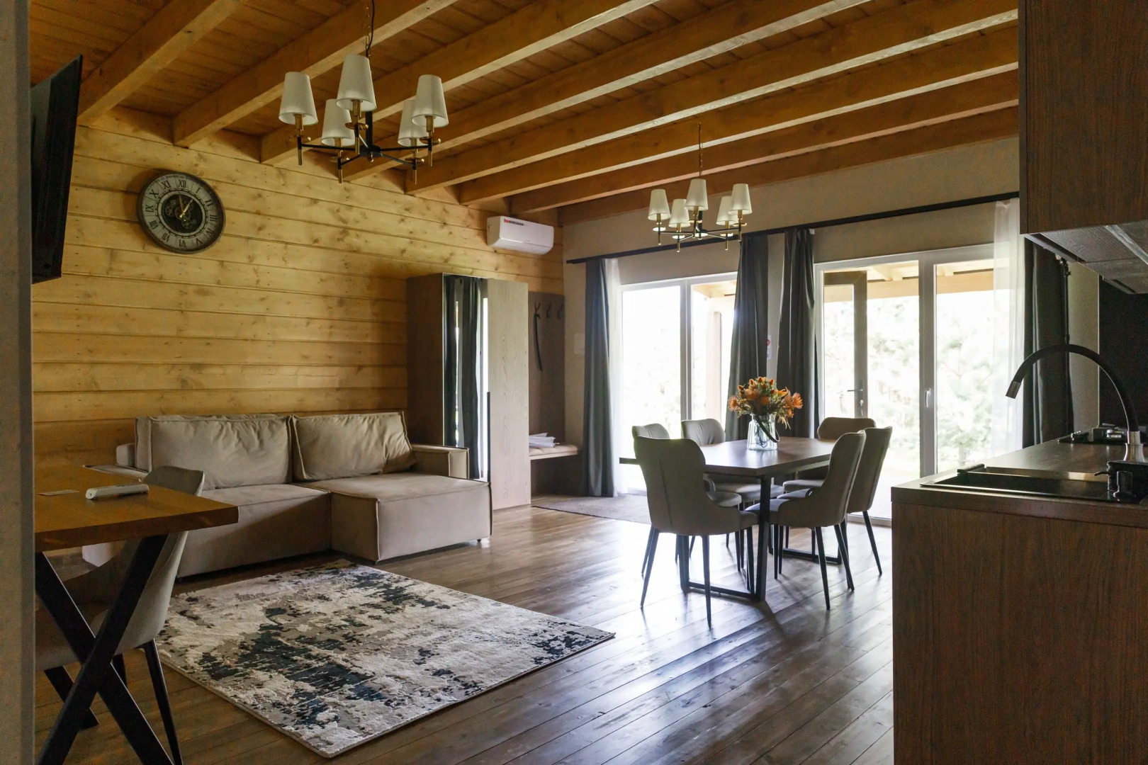 Частный дом Трехкомнатный 145 метров в лесу у пруда