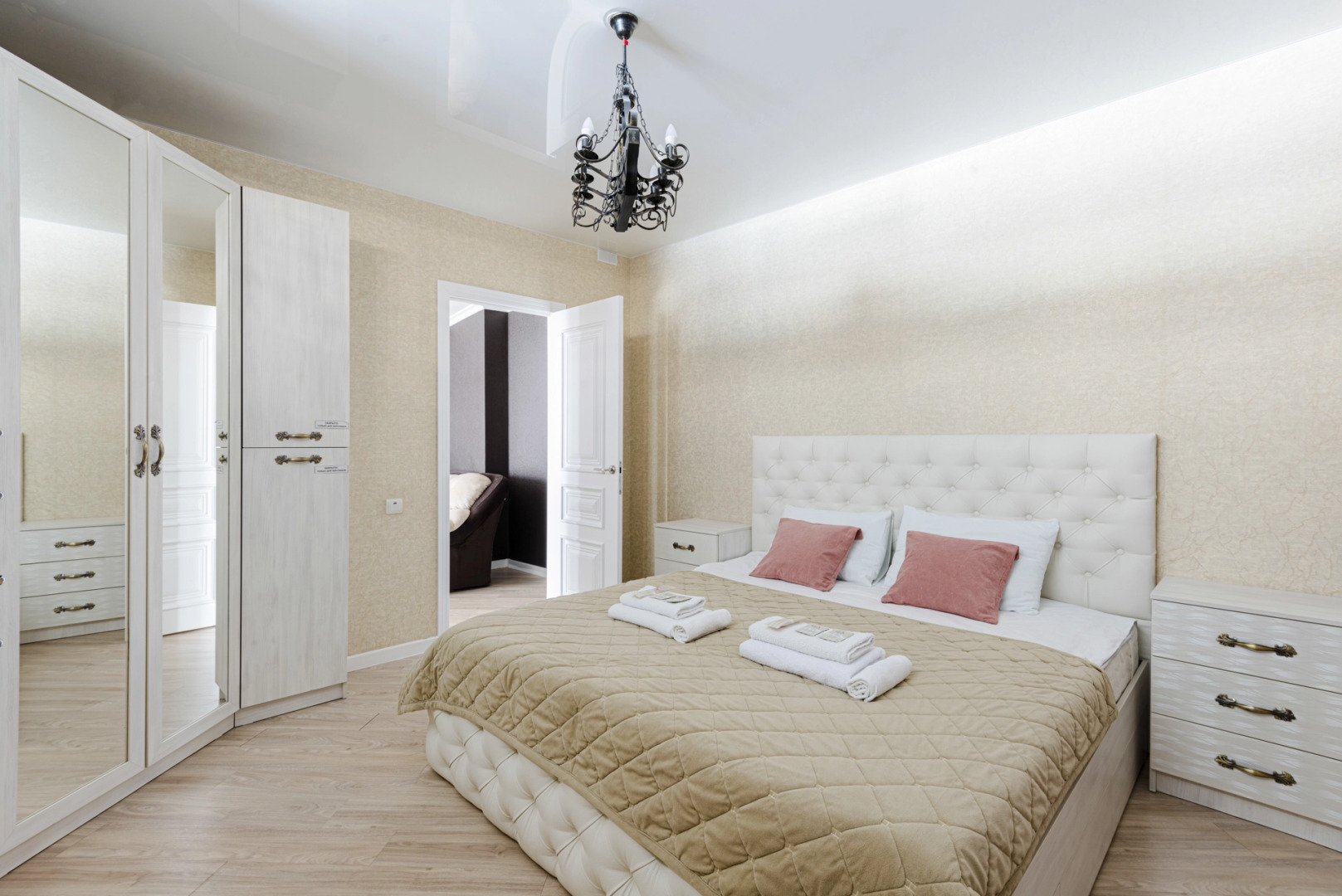 Квартира 3-к с панорамными окнами на залив от RentAp, 6 сп.мест