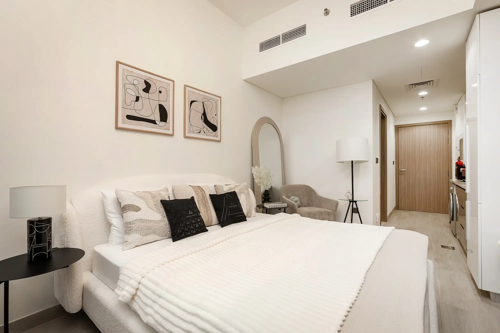 Апартаменты Modern studio in Azizi Riviera