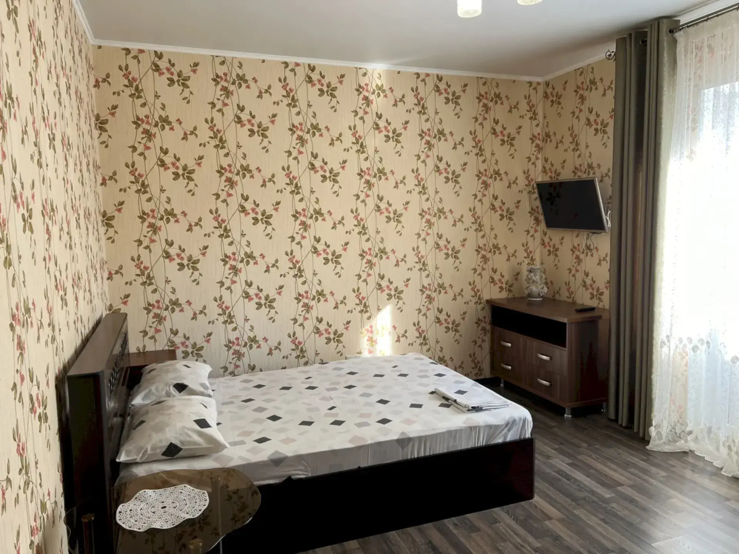 Апартаменты 381 Мичурина 7