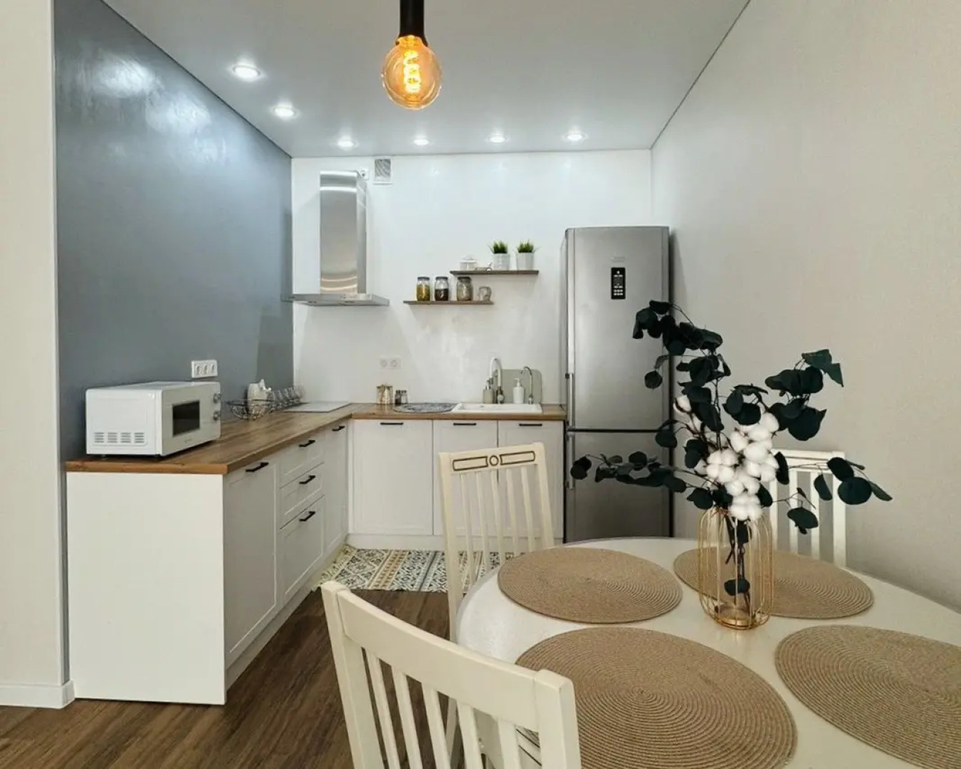 Апартаменты Добрый дом в центре Уфы с видом на реку Белая