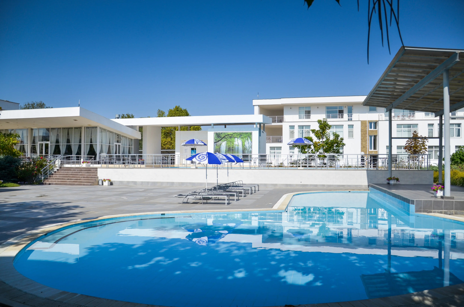 Отель Комплекс апартаментов Невский берег