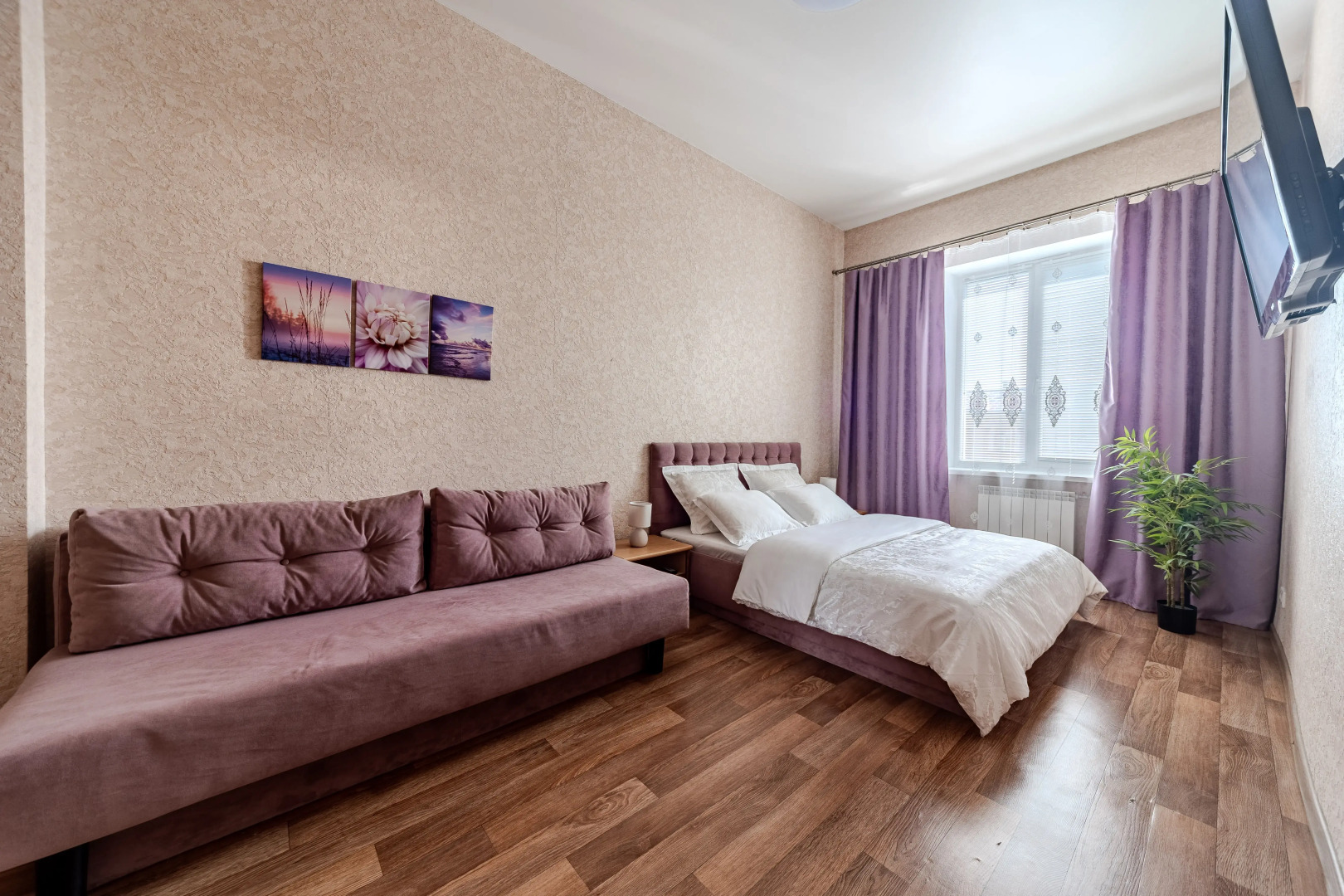 Апартаменты Ladgorna на проспекте  Независимости 13